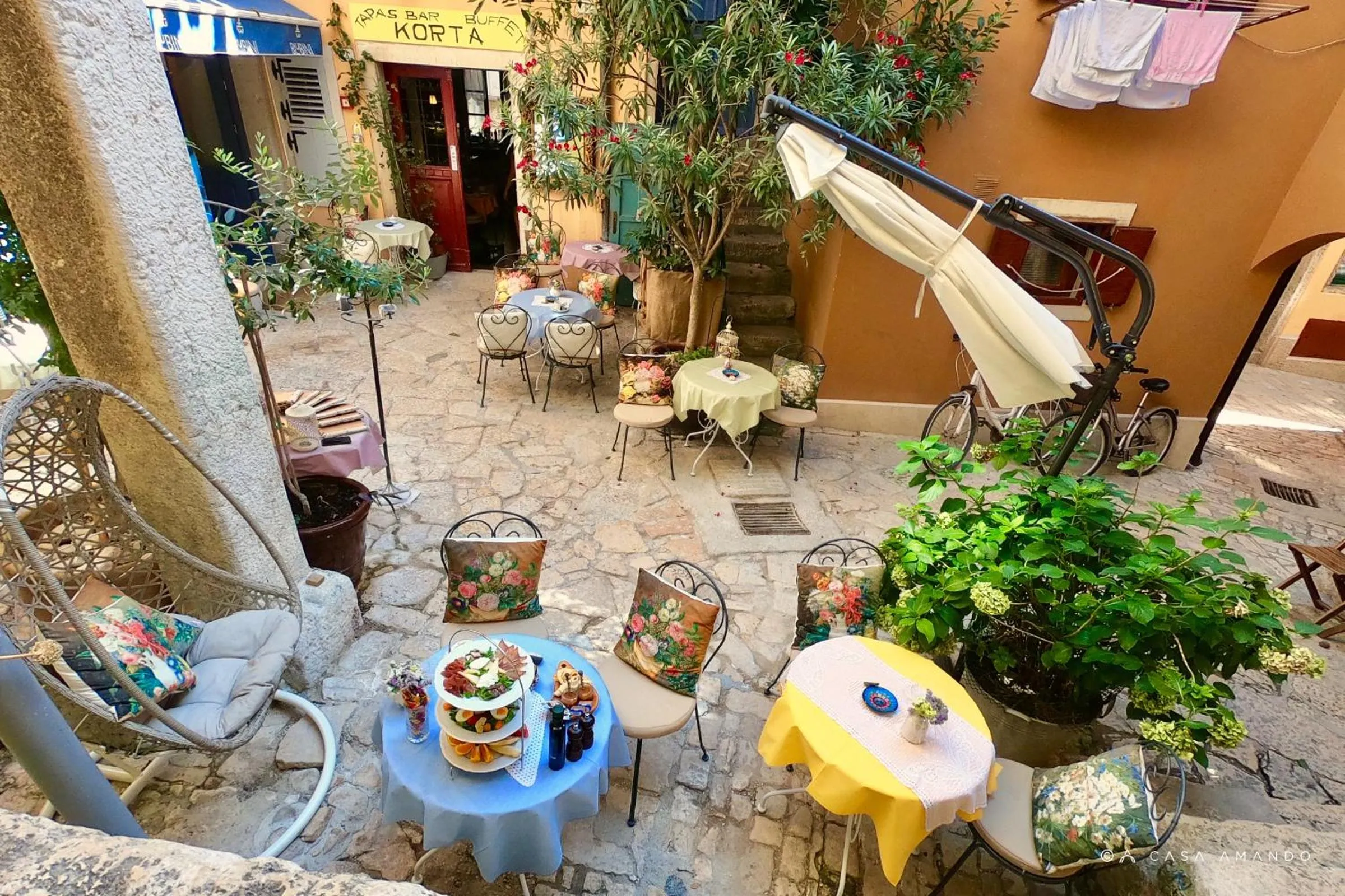 Restaurant/places to eat in Casa Amando Eco Boutique House