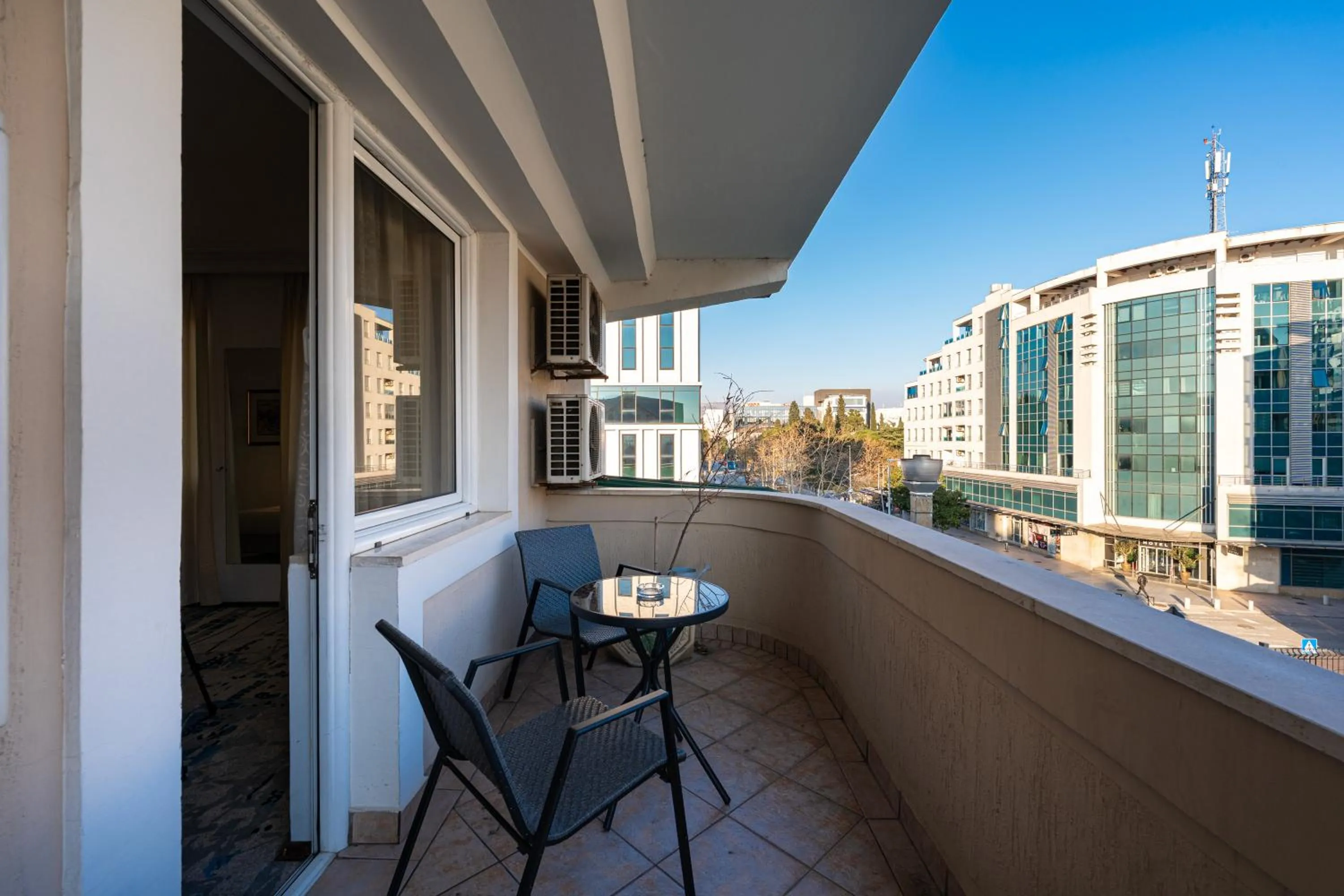 Property building in Hotel Bojatours