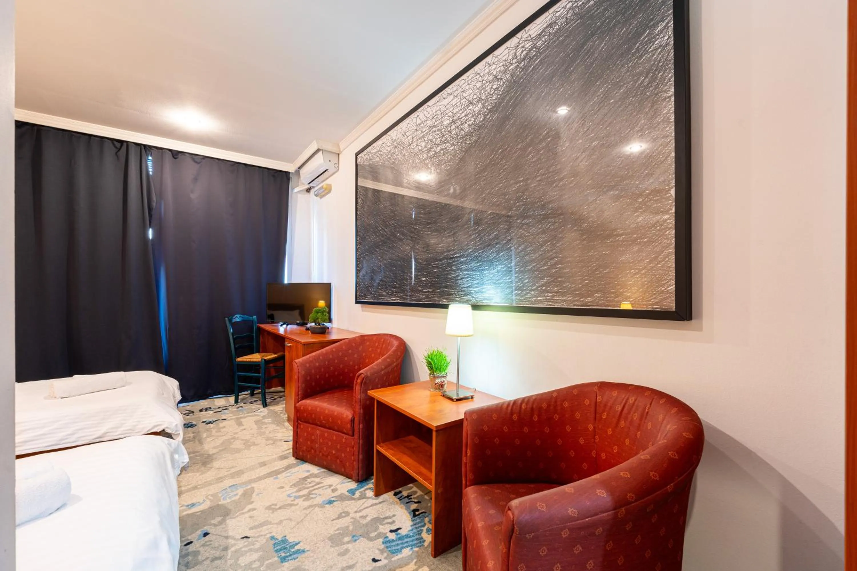 Bed in Hotel Bojatours