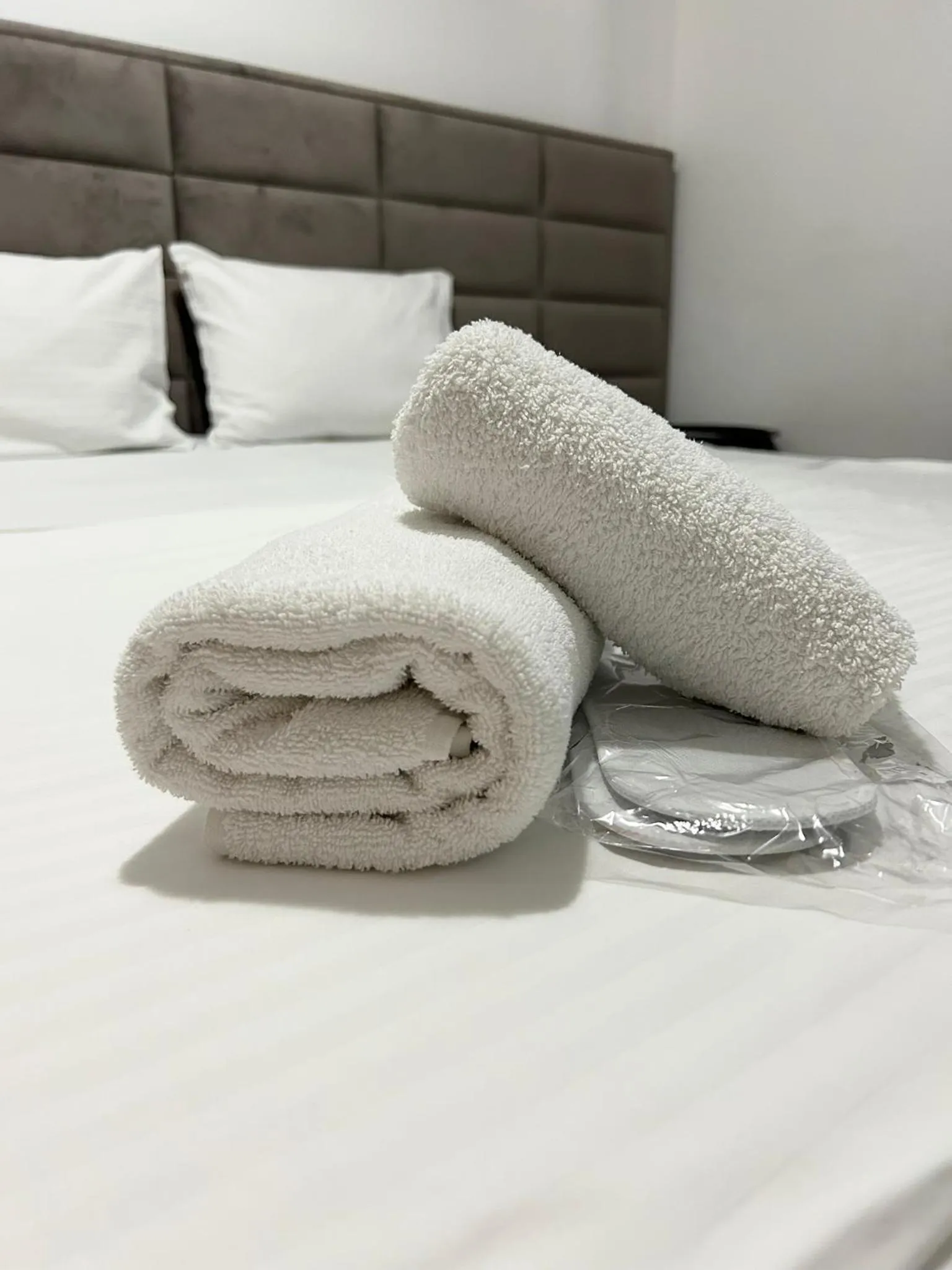 towels, Bed in Hotel Bojatours