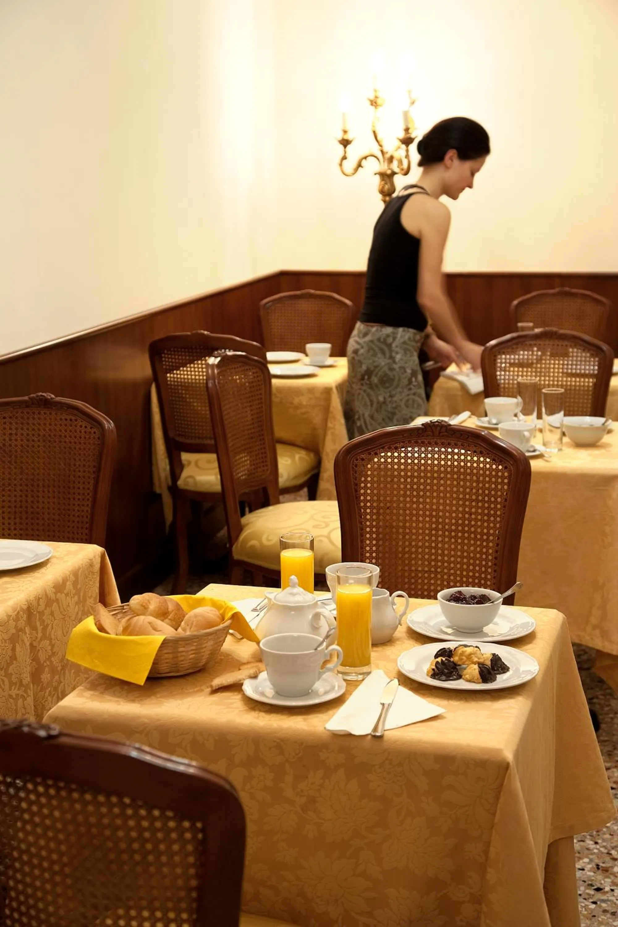 Continental breakfast in Hotel Al Malcanton