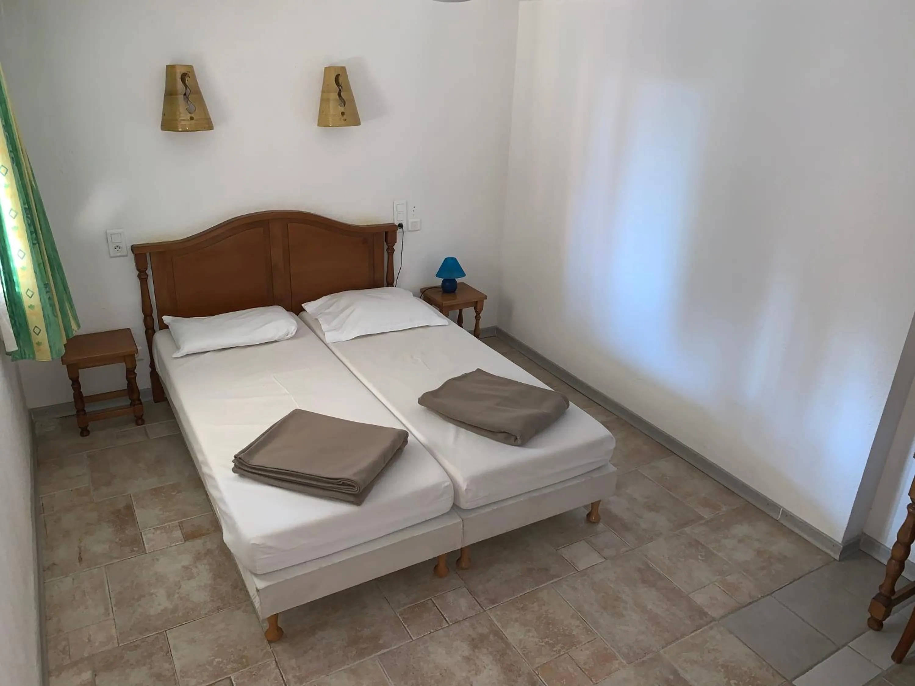 Bed in Apart'Hôtel Les 4 Sources