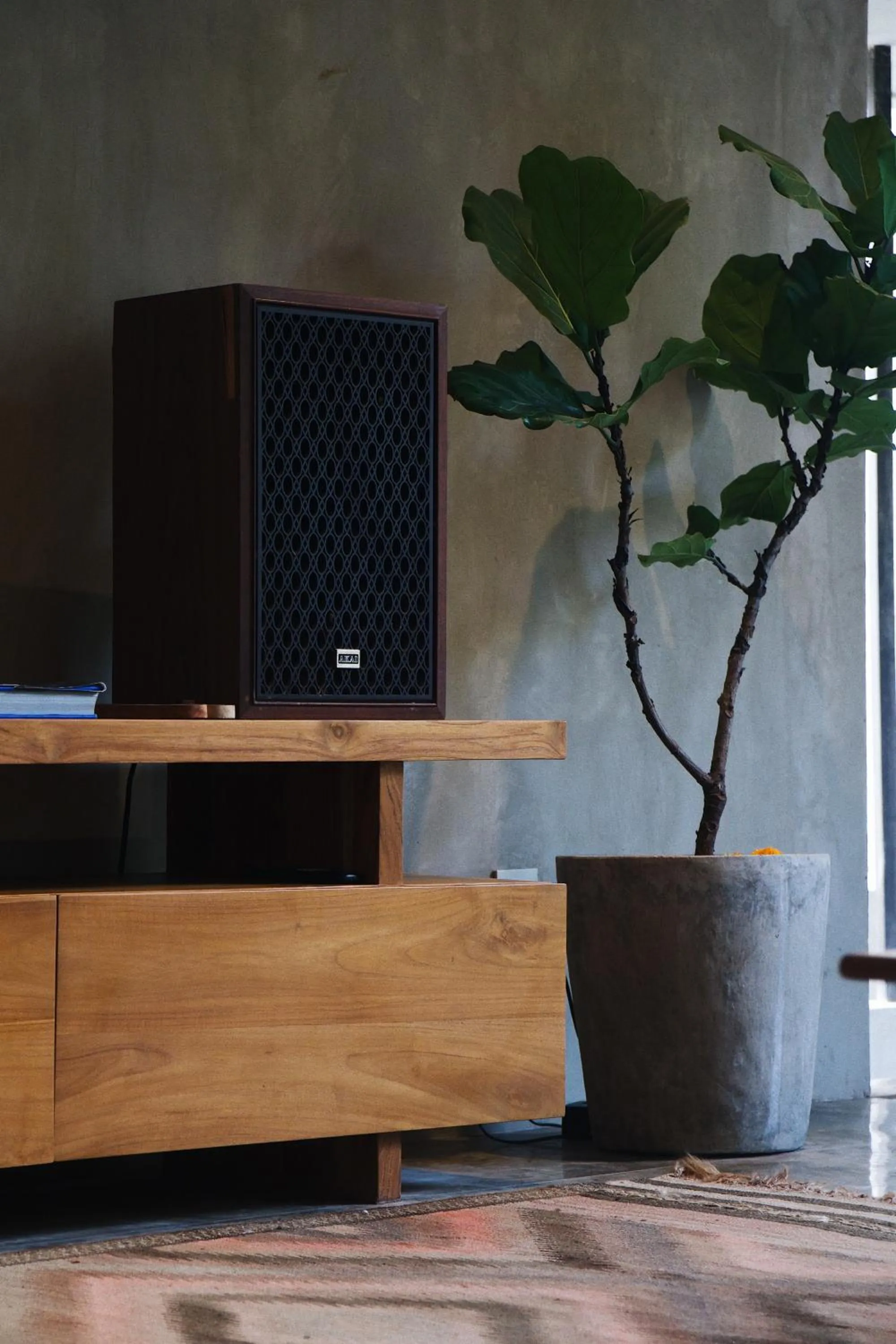 Communal lounge/ TV room in Surf Motel