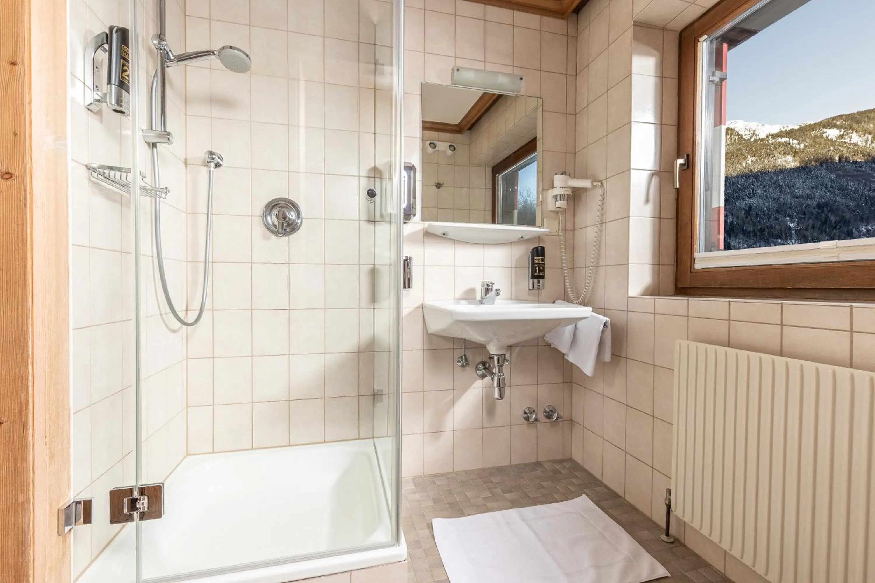 Bathroom in Hotel Landgasthof Gappen