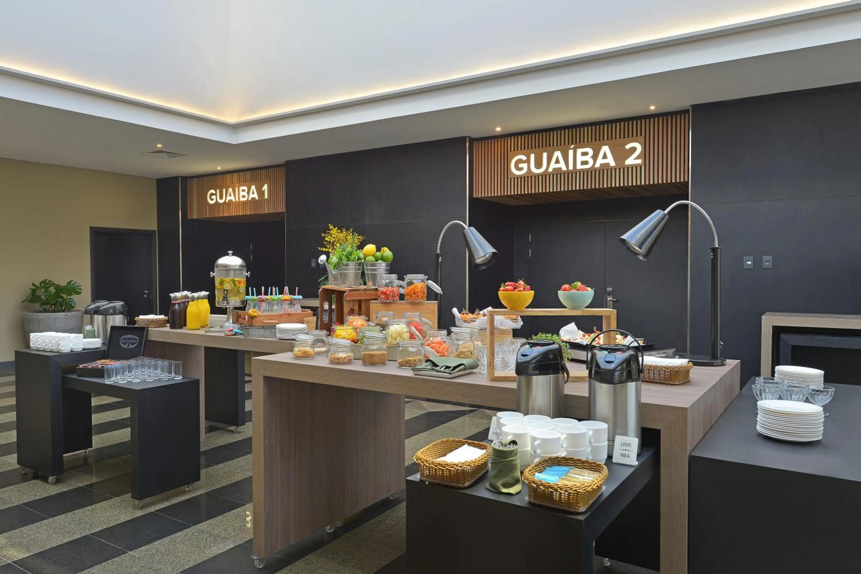 Meeting/conference room in Hotel Deville Prime Porto Alegre