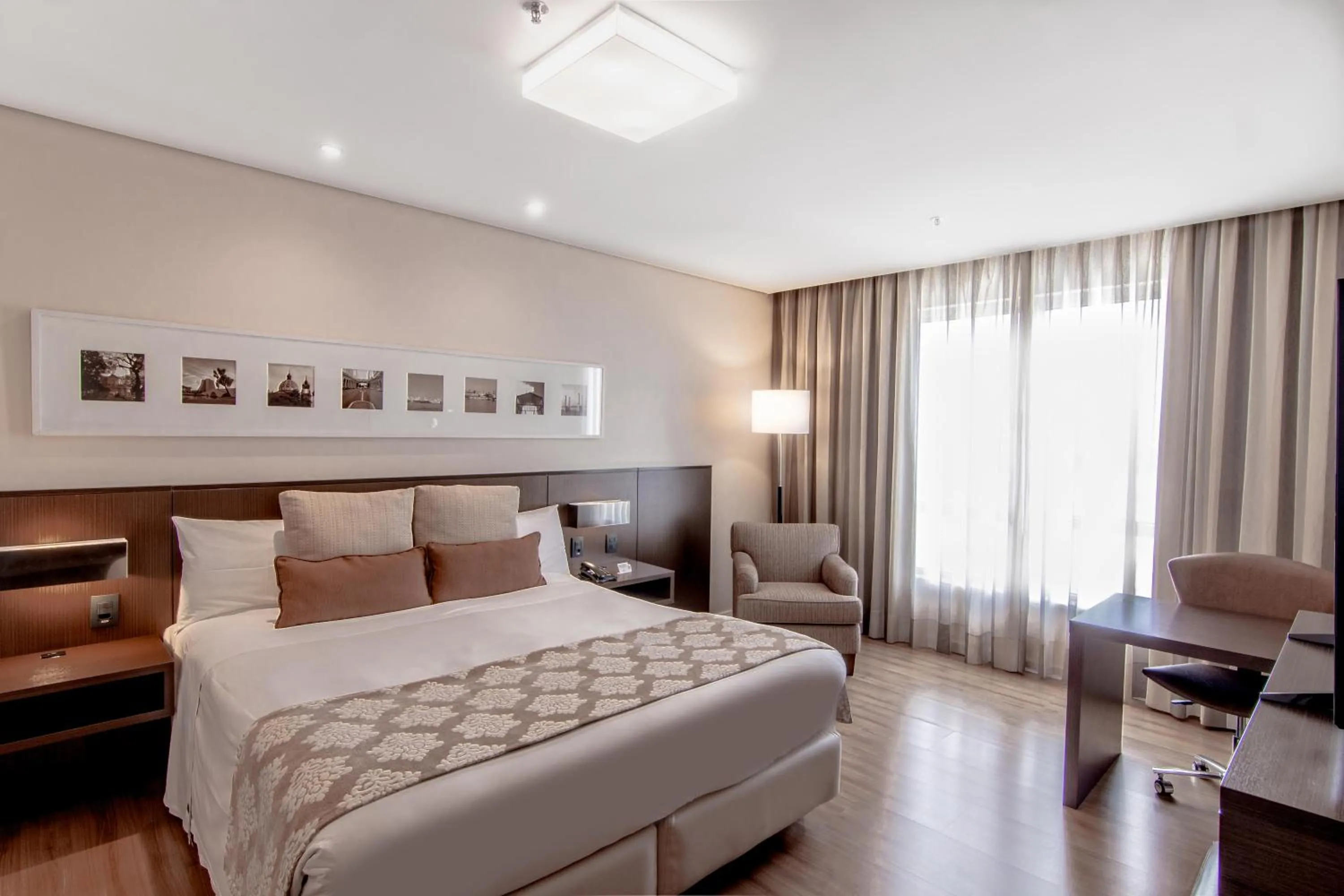 Bed in Hotel Deville Prime Porto Alegre