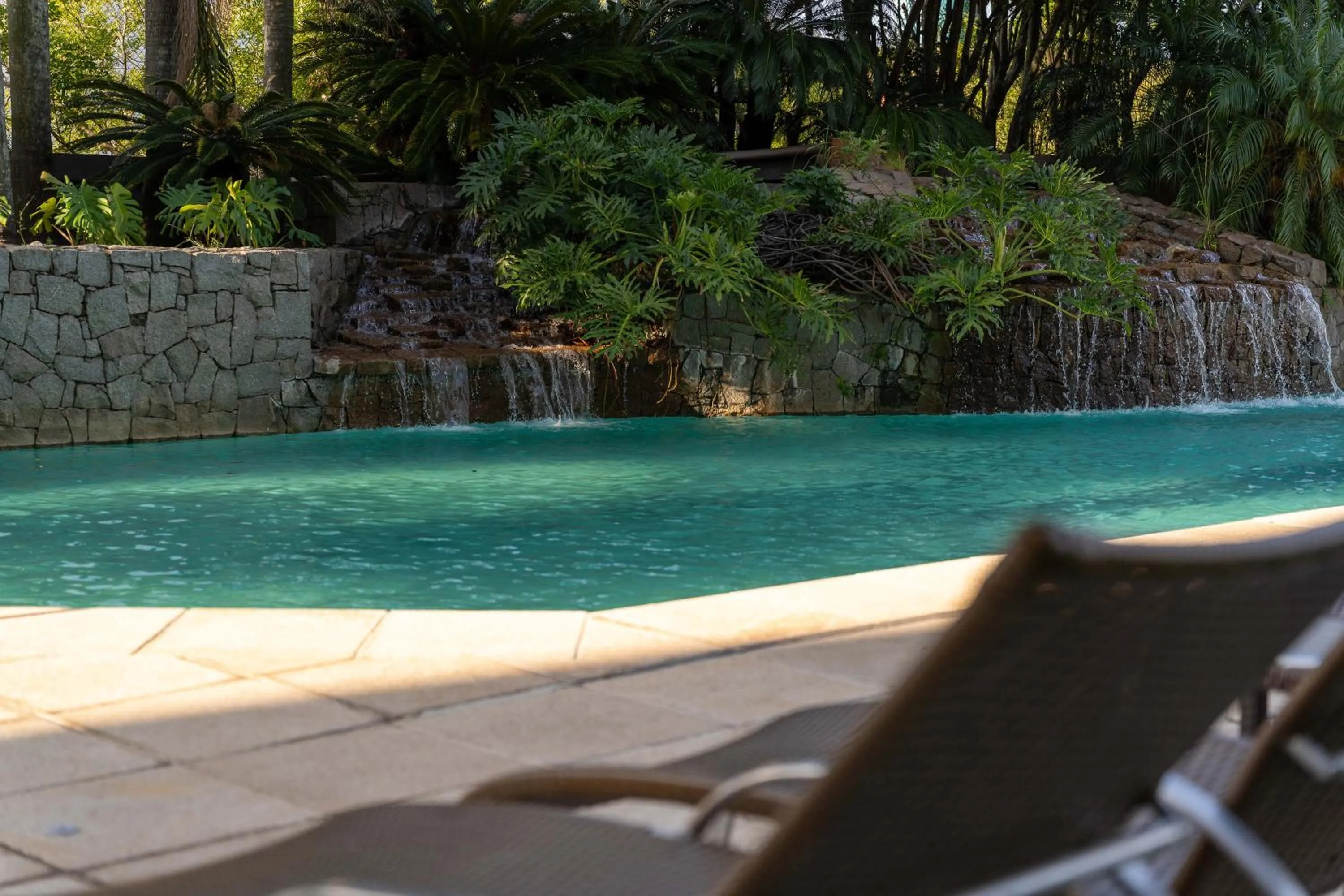 Swimming pool in Hotel Deville Prime Porto Alegre