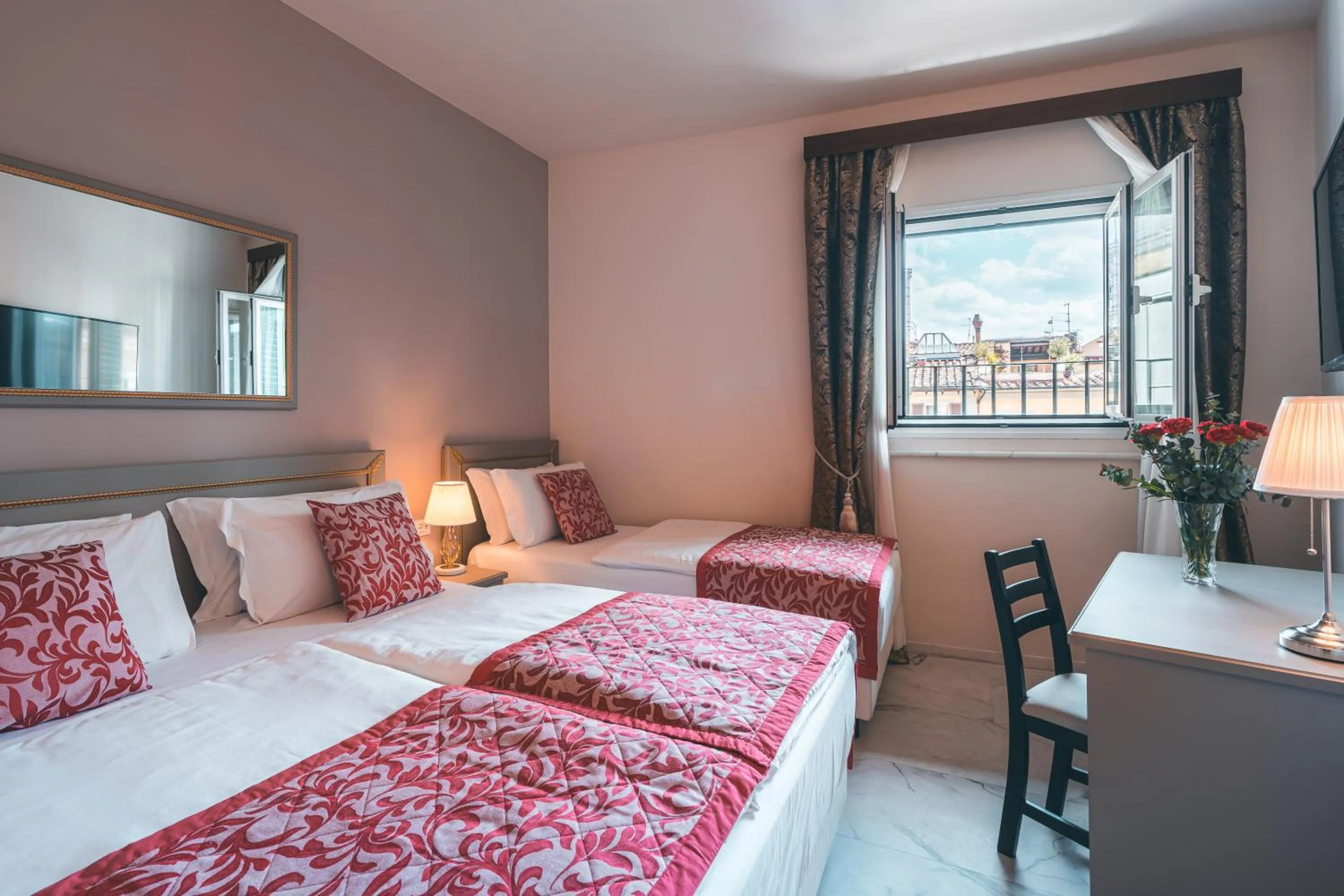 Bedroom, Bed in Hotel Palazzo Benci