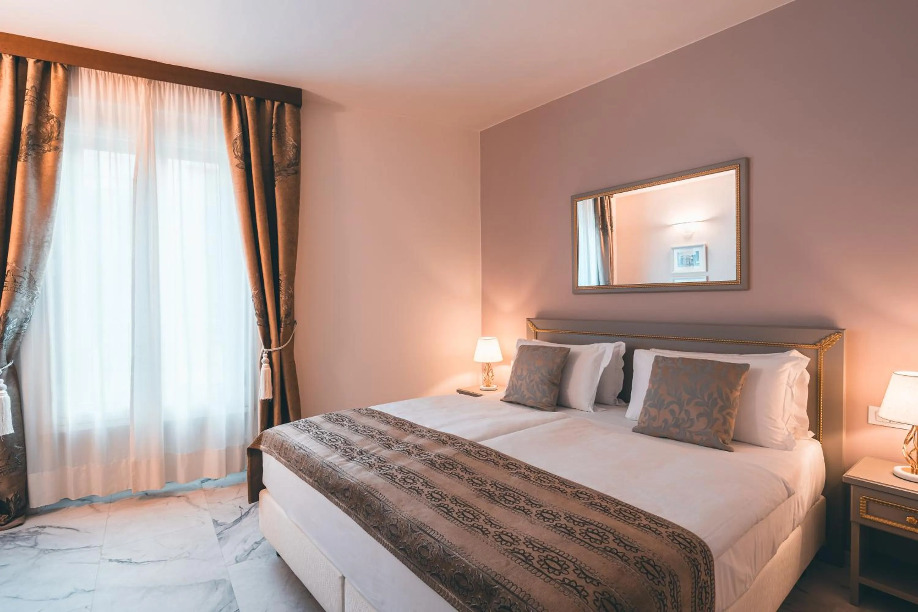 Bed in Hotel Palazzo Benci