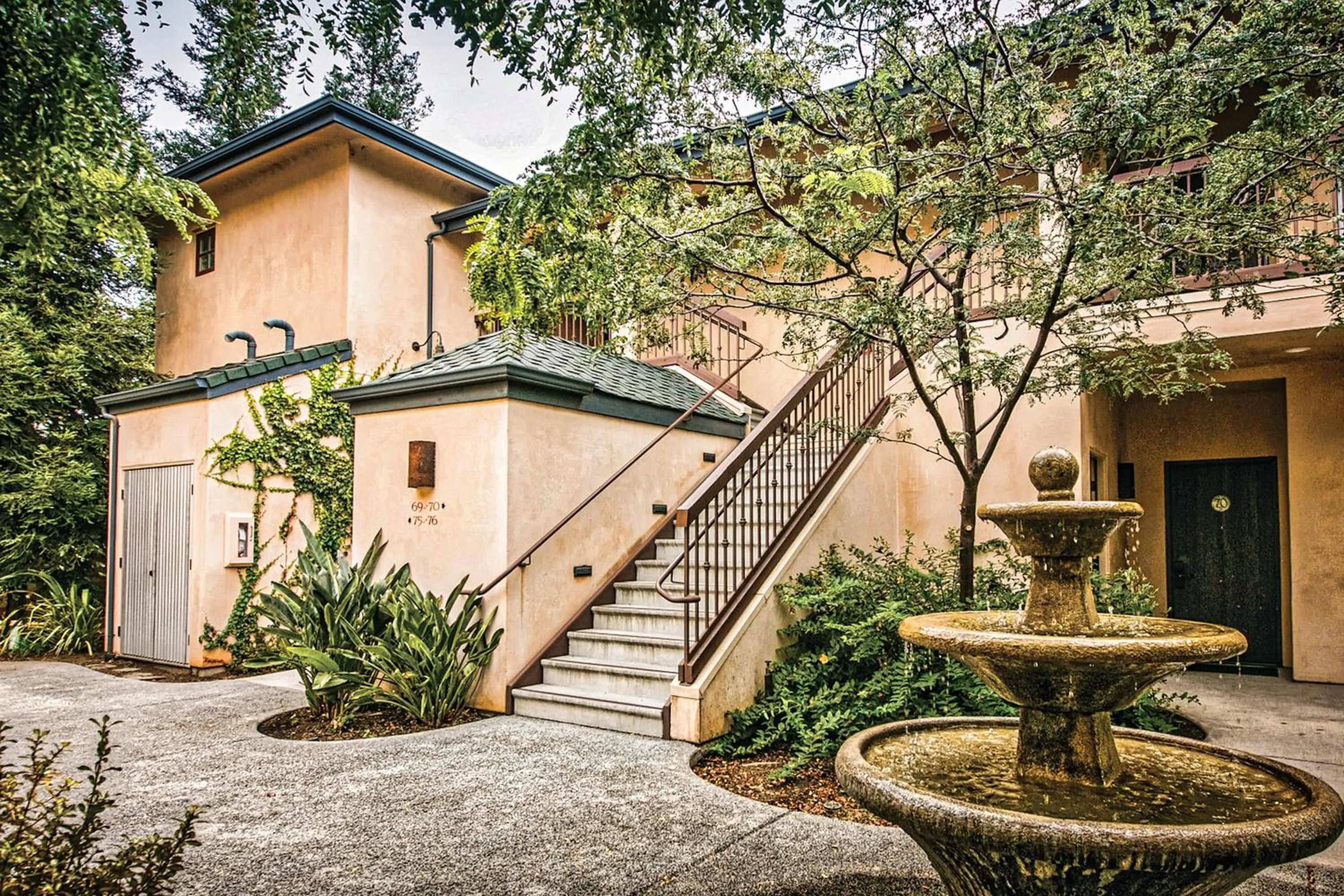 Property building in Appellation Lodi - Wine & Roses Resort and Spa