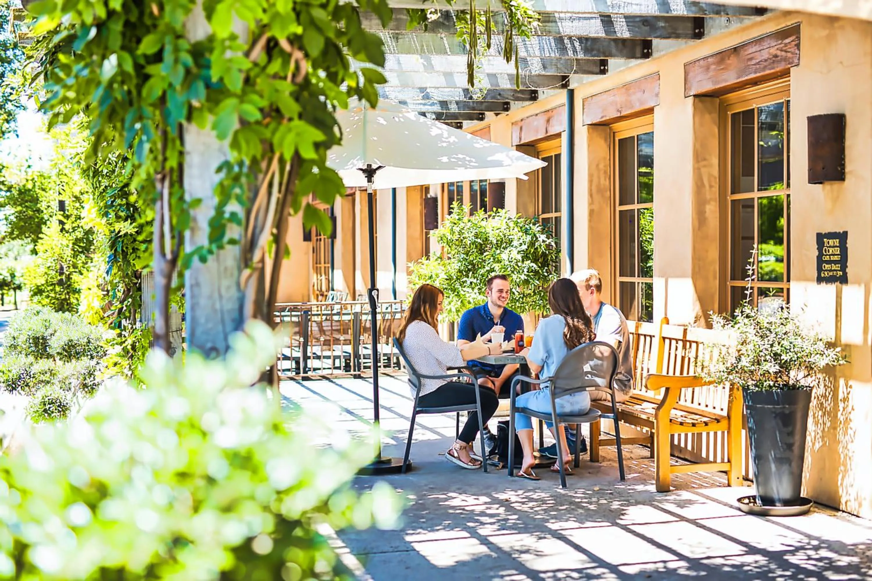 Restaurant/places to eat in Appellation Lodi - Wine & Roses Resort and Spa