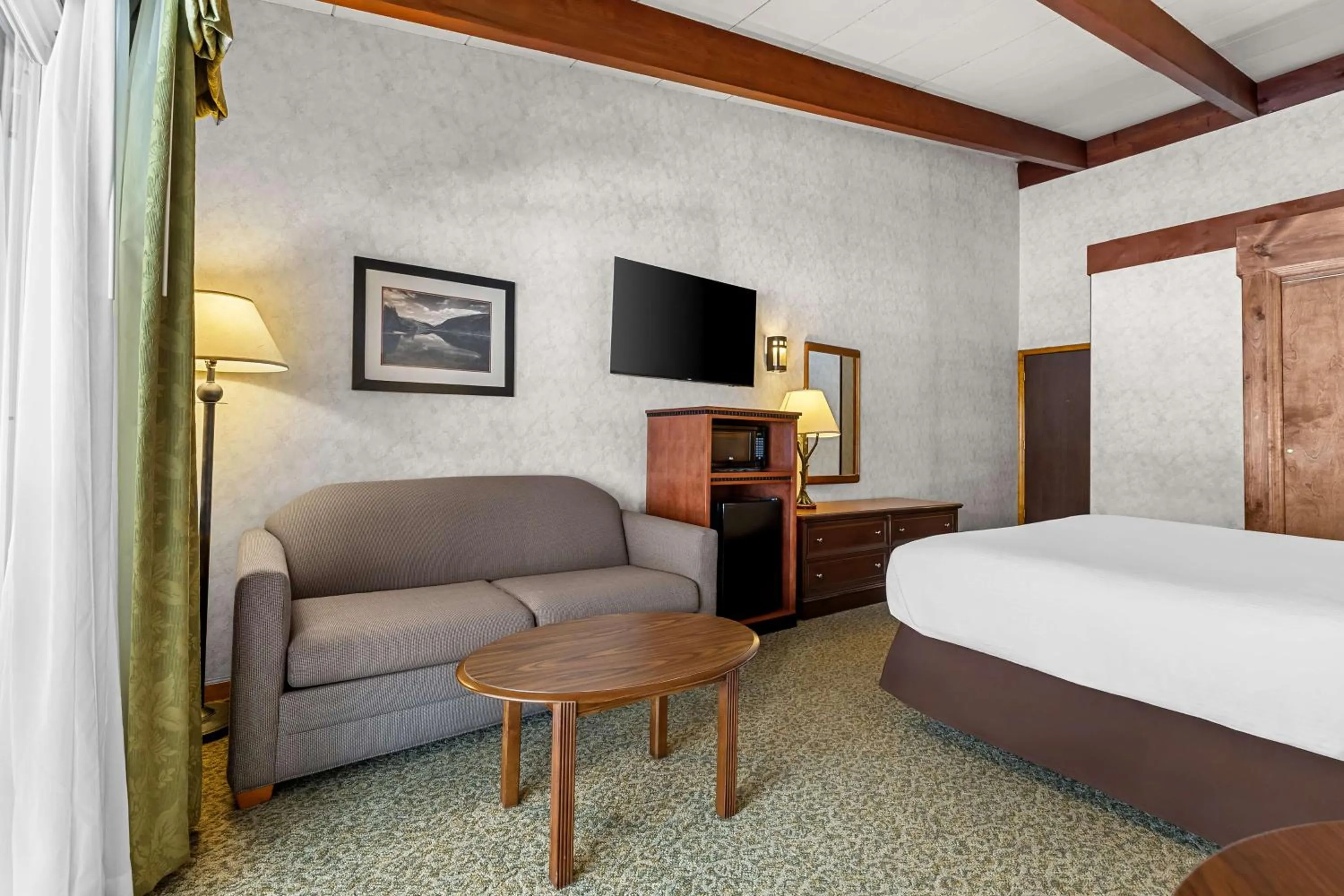 Bedroom, Bed in Best Western Adirondack Inn