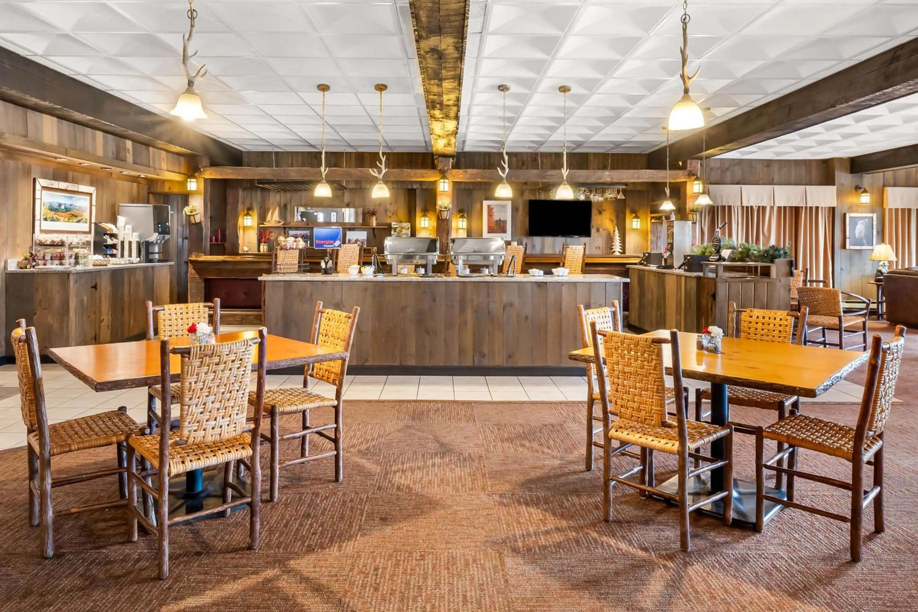 Breakfast in Best Western Adirondack Inn