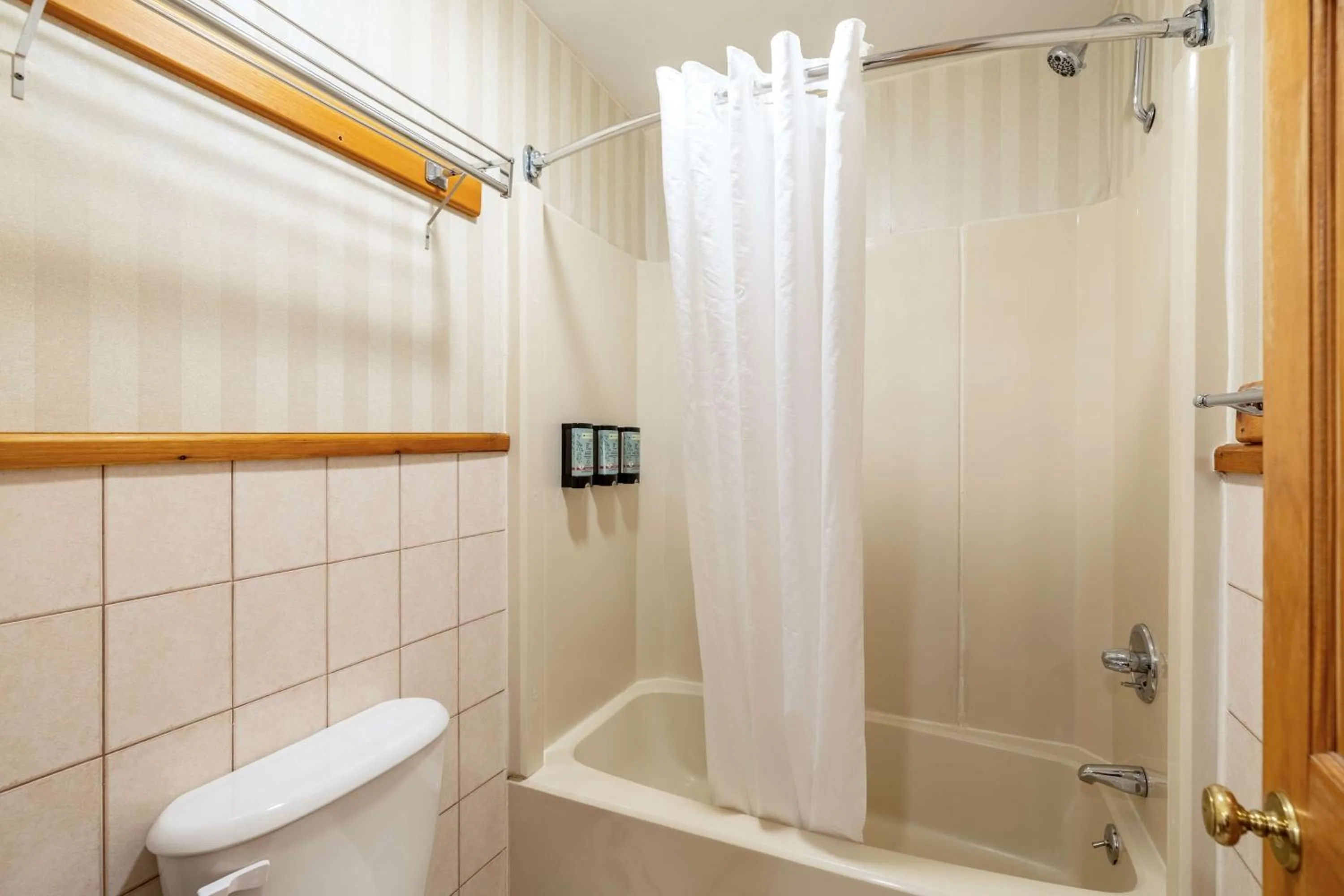 Bathroom in Best Western Adirondack Inn