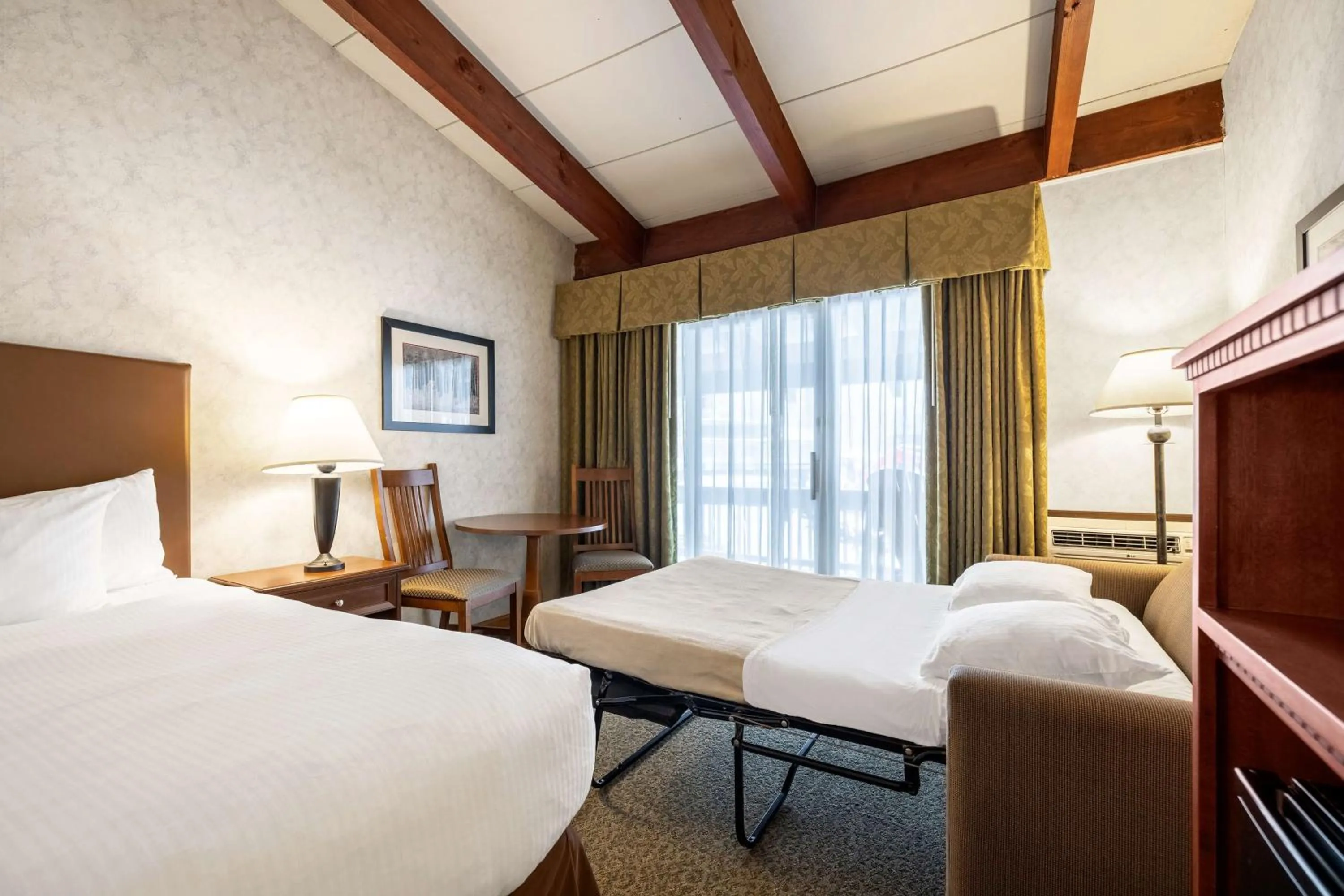 Bedroom, Bed in Best Western Adirondack Inn