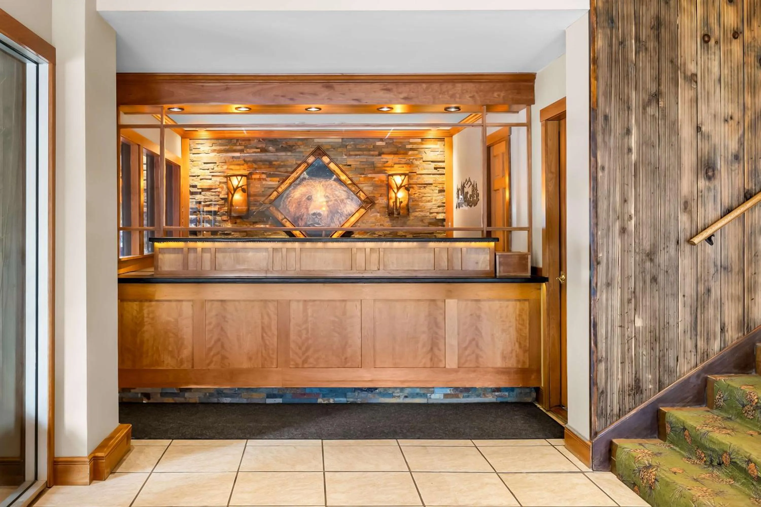 Lobby or reception in Best Western Adirondack Inn