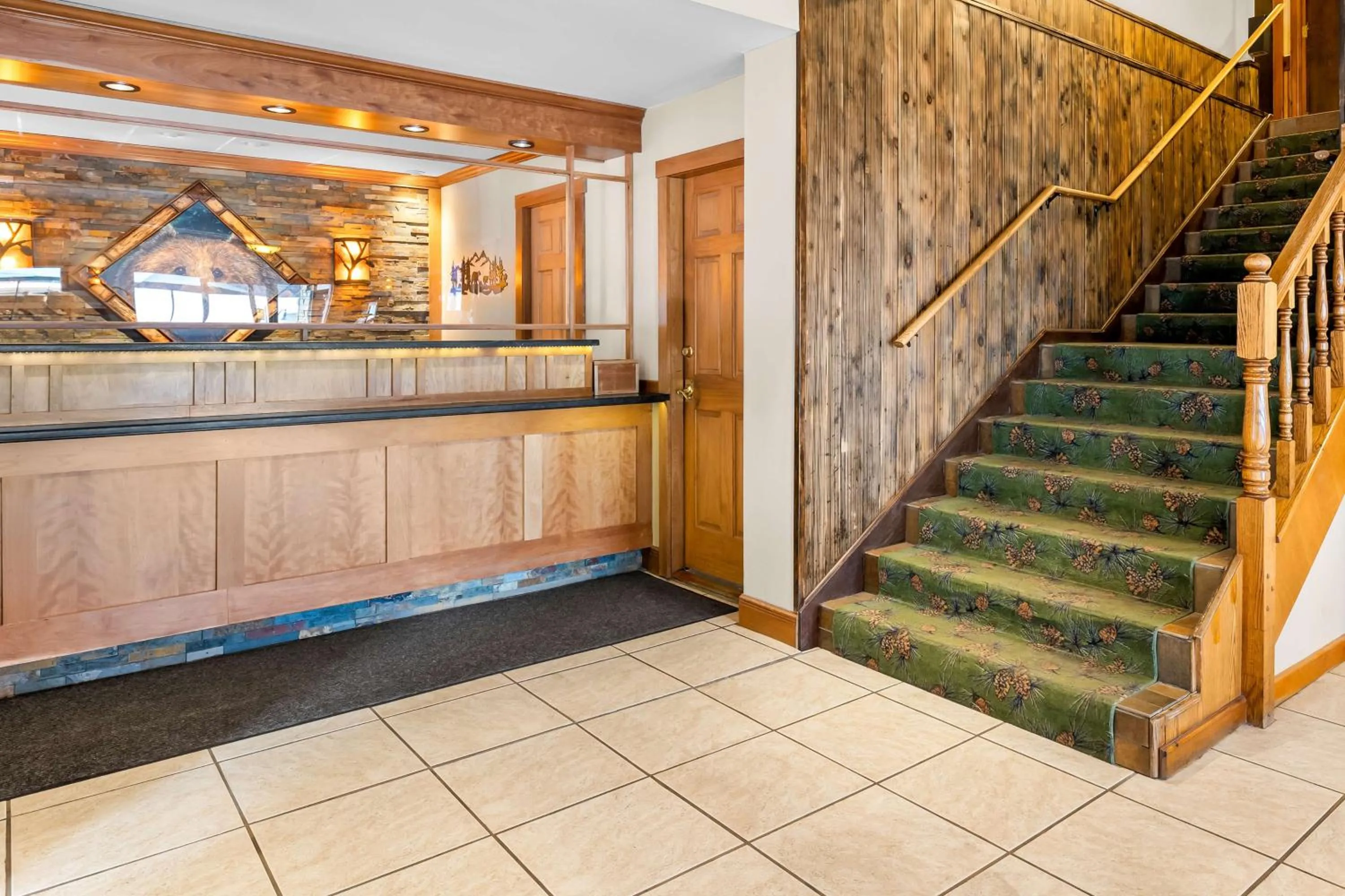 Lobby or reception in Best Western Adirondack Inn