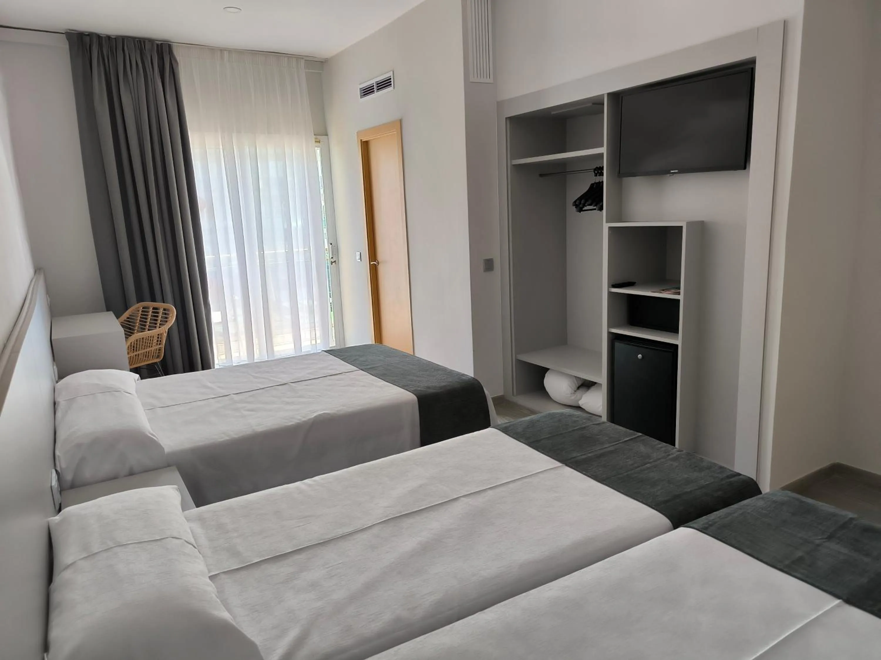 Bedroom, Bed in Hotel Maria del Mar