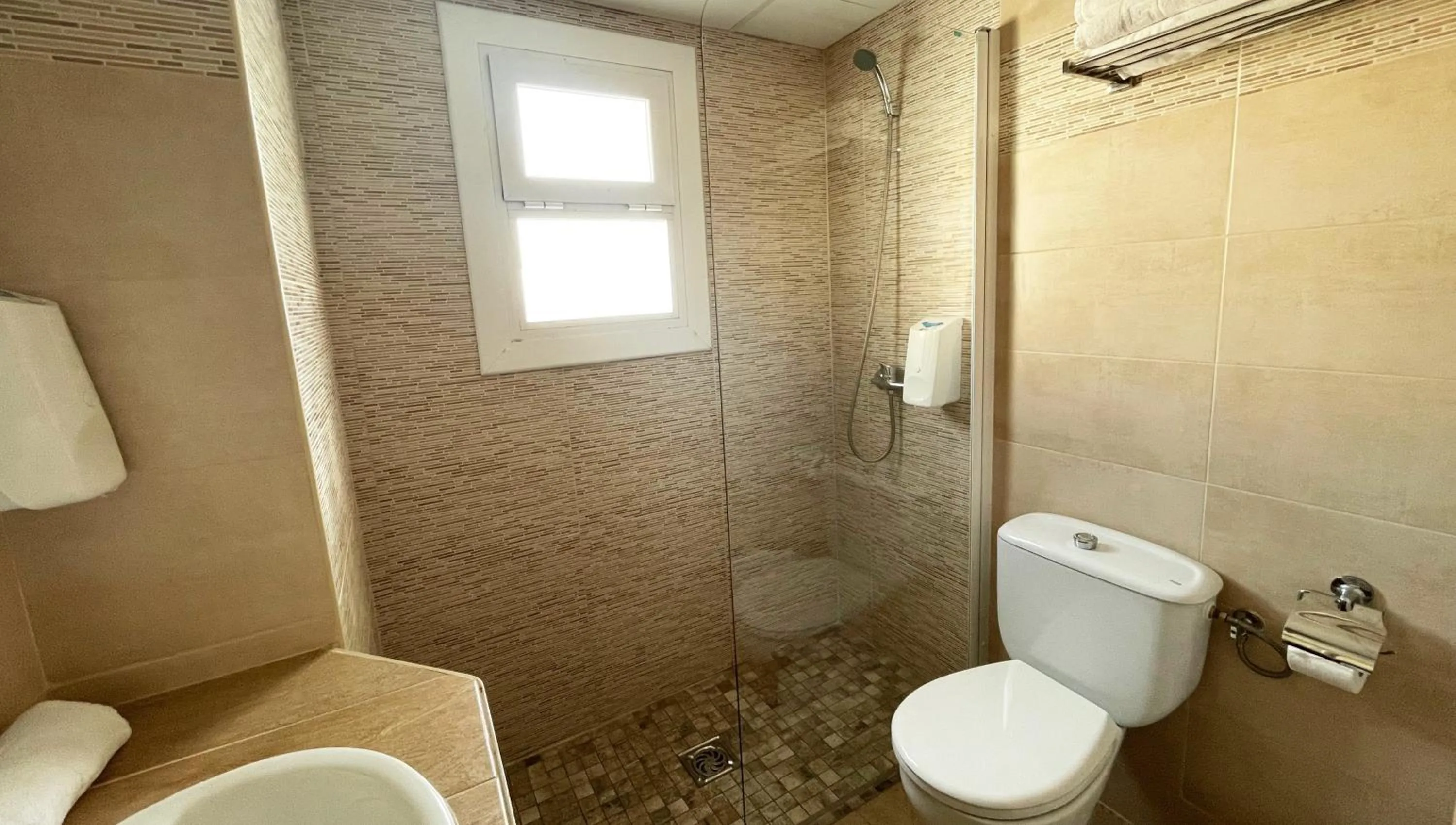 Bathroom in Hotel Maria del Mar