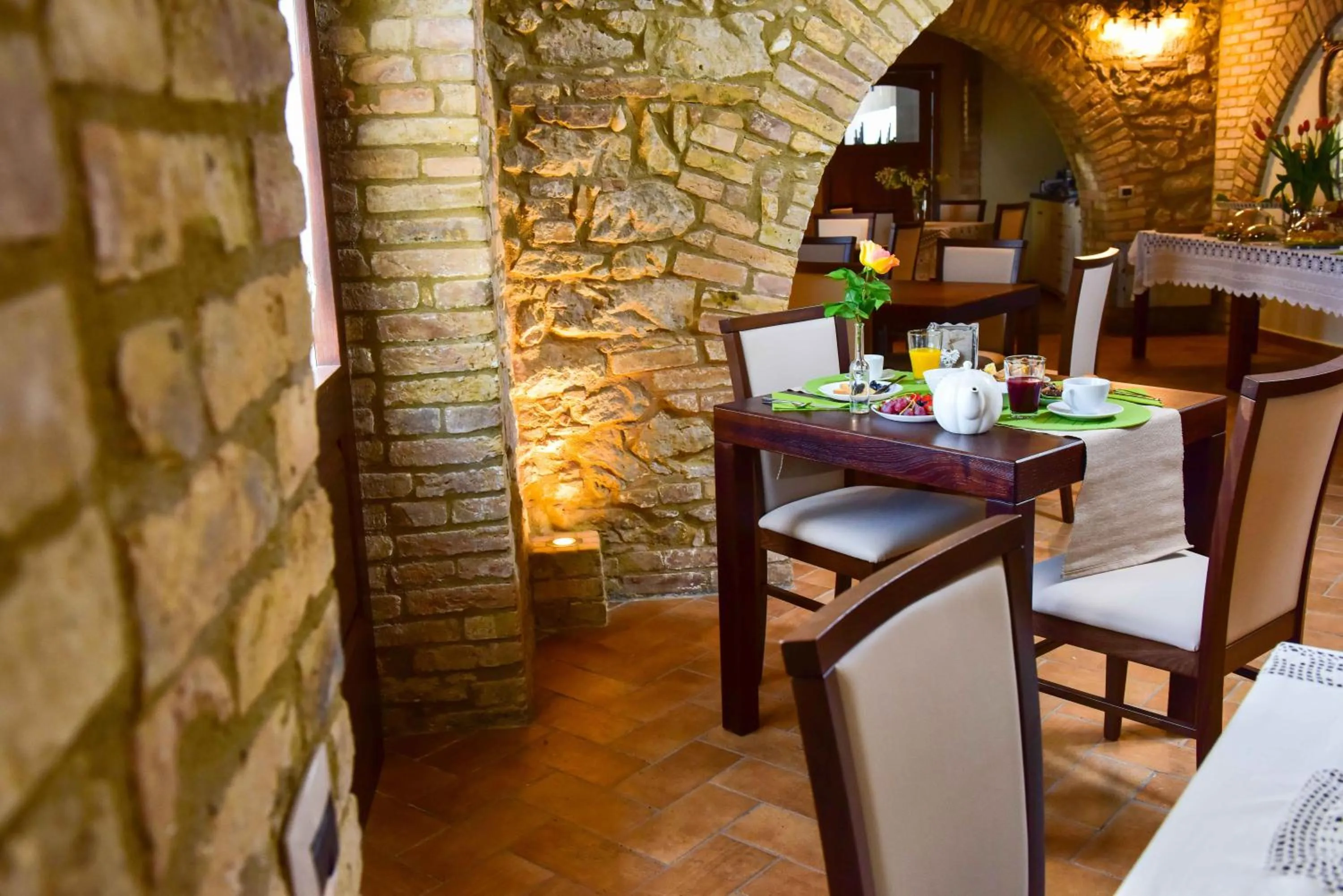 Restaurant/places to eat in Casale905