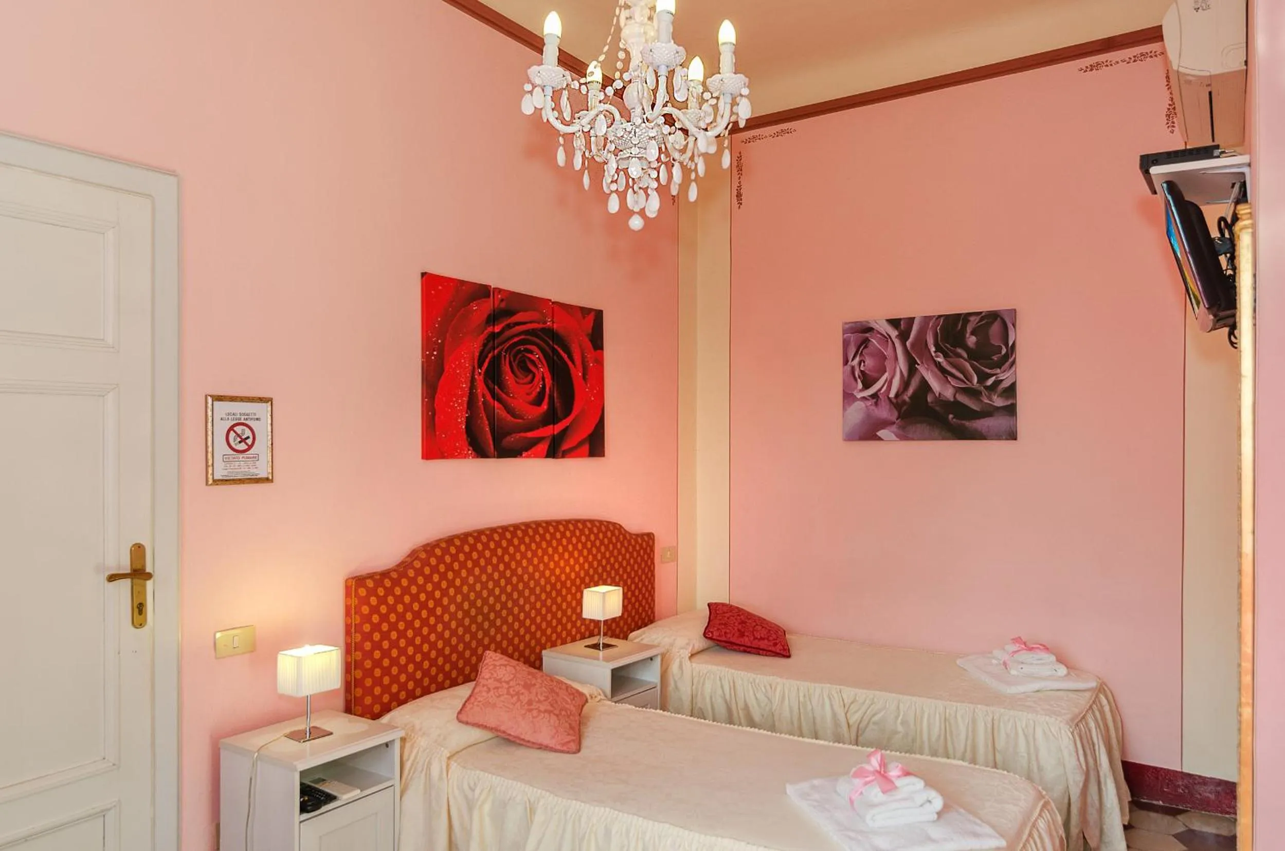 Photo of the whole room, Bed in B&B La Mimosa