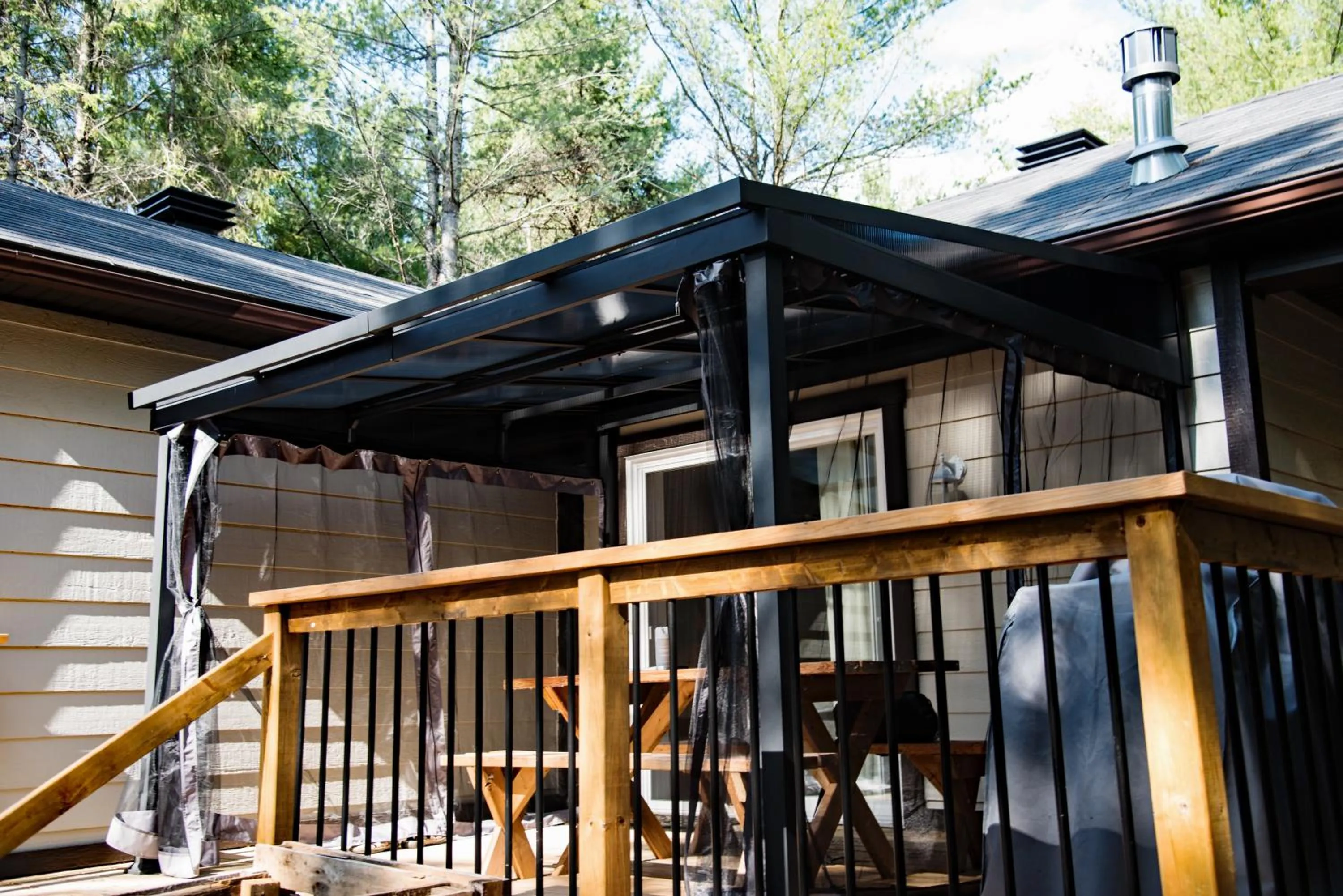 Patio in Chalet Versailles