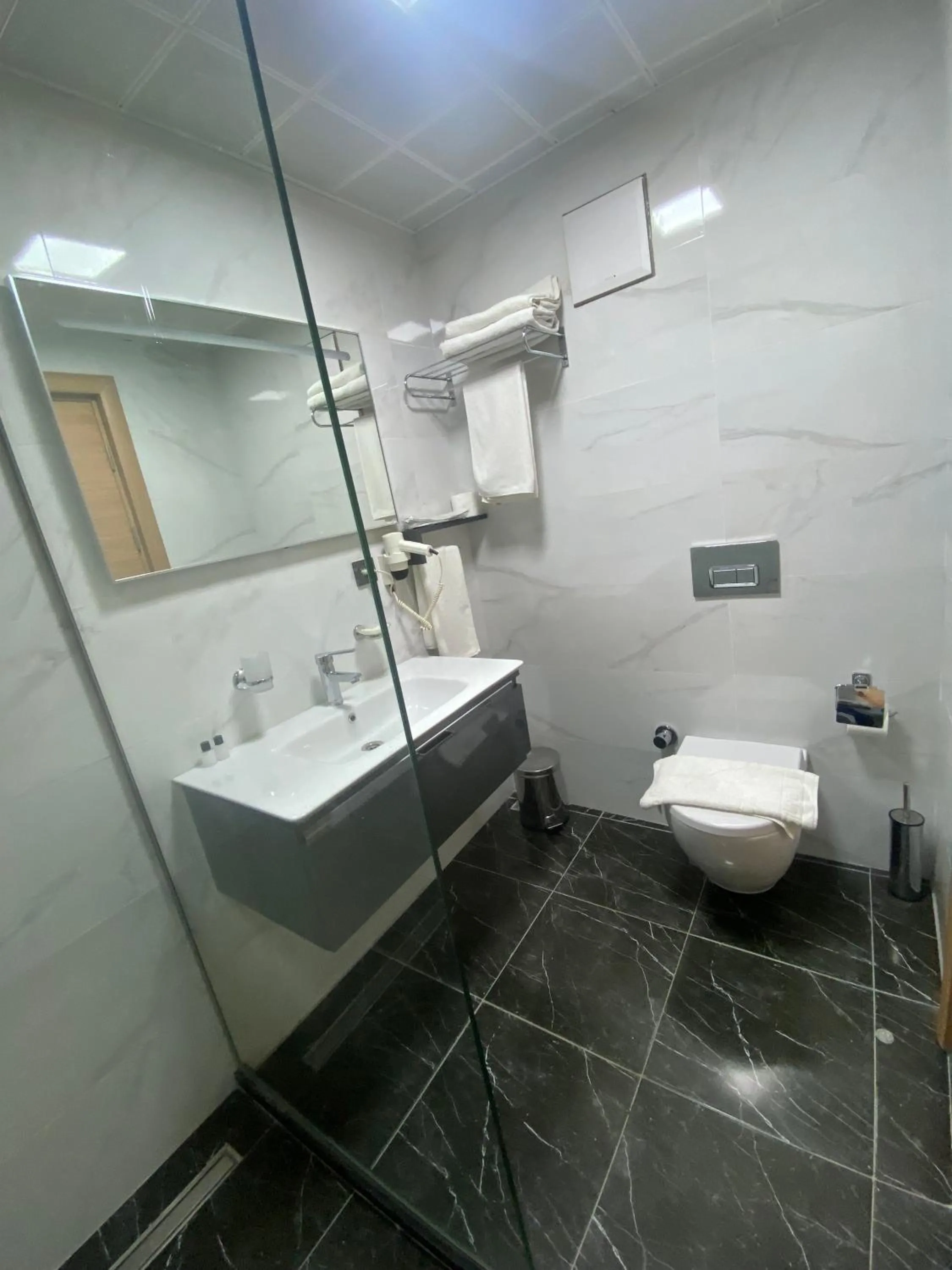 Toilet in Hotel Davos Istanbul