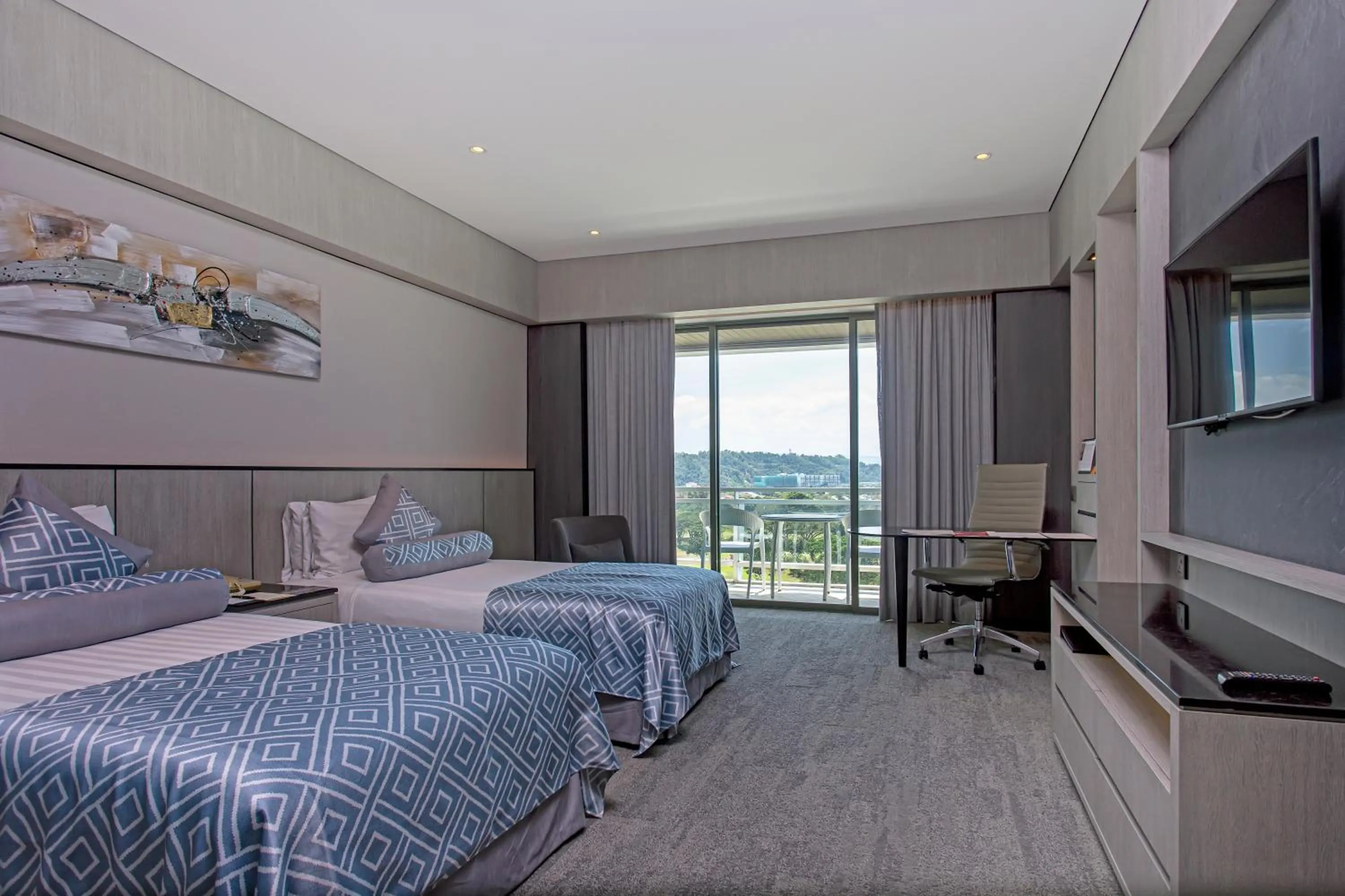 Bedroom, Bed in The Pacific Sutera Hotel