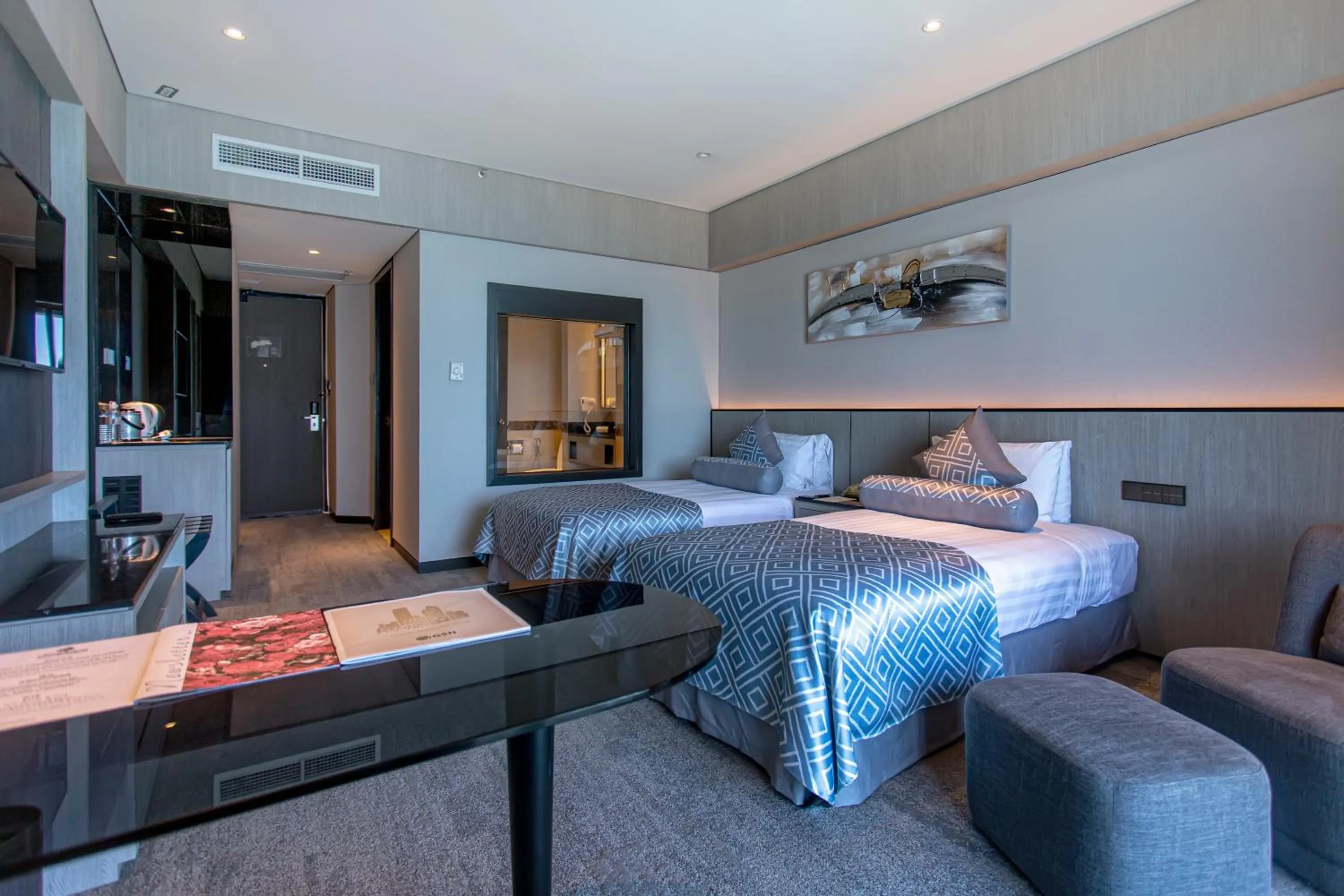 Bedroom, Bed in The Pacific Sutera Hotel