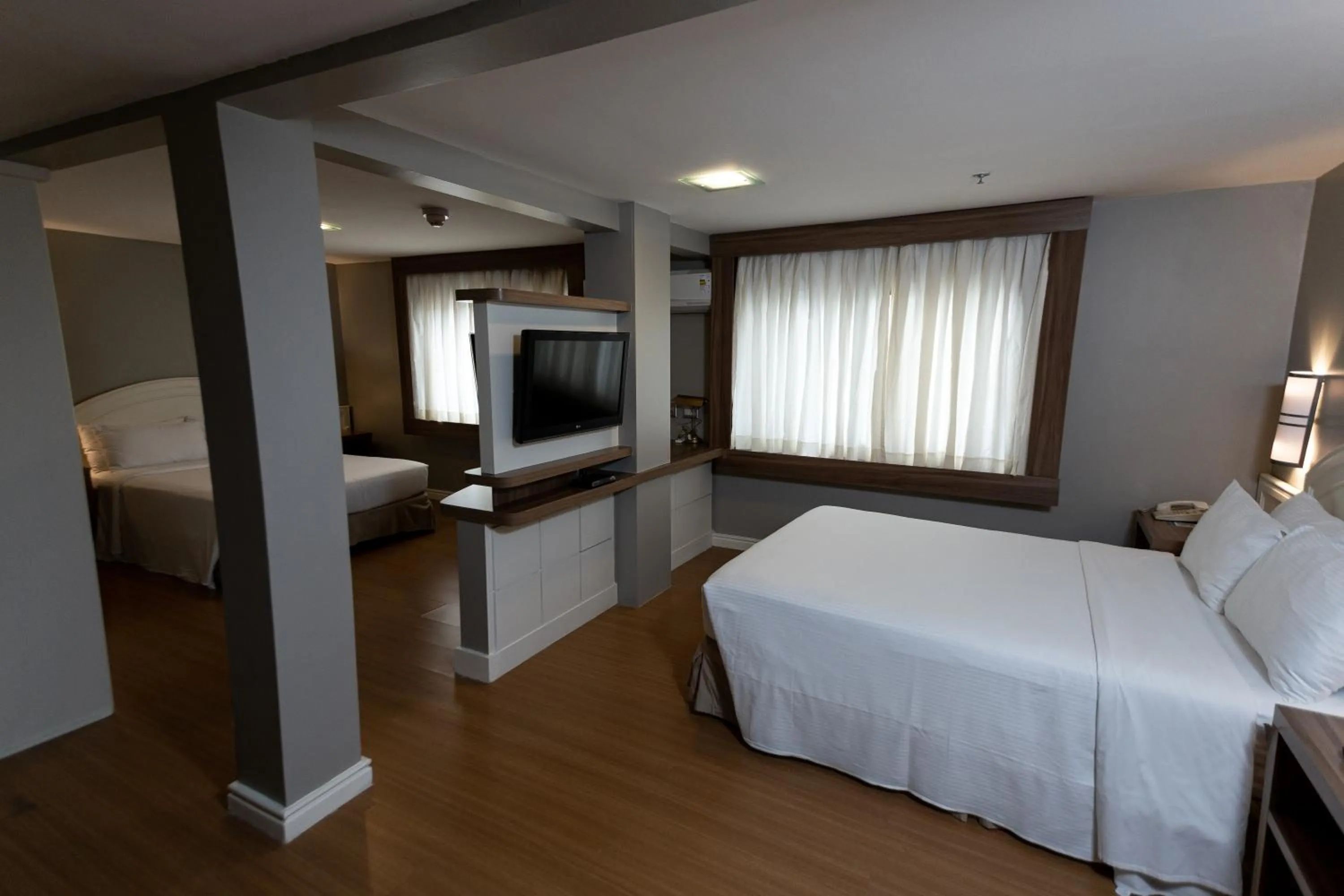 Bedroom, Bed in Master Porto Alegre Hotel - Av Carlos Gomes, Próximo ao Consulado Americano