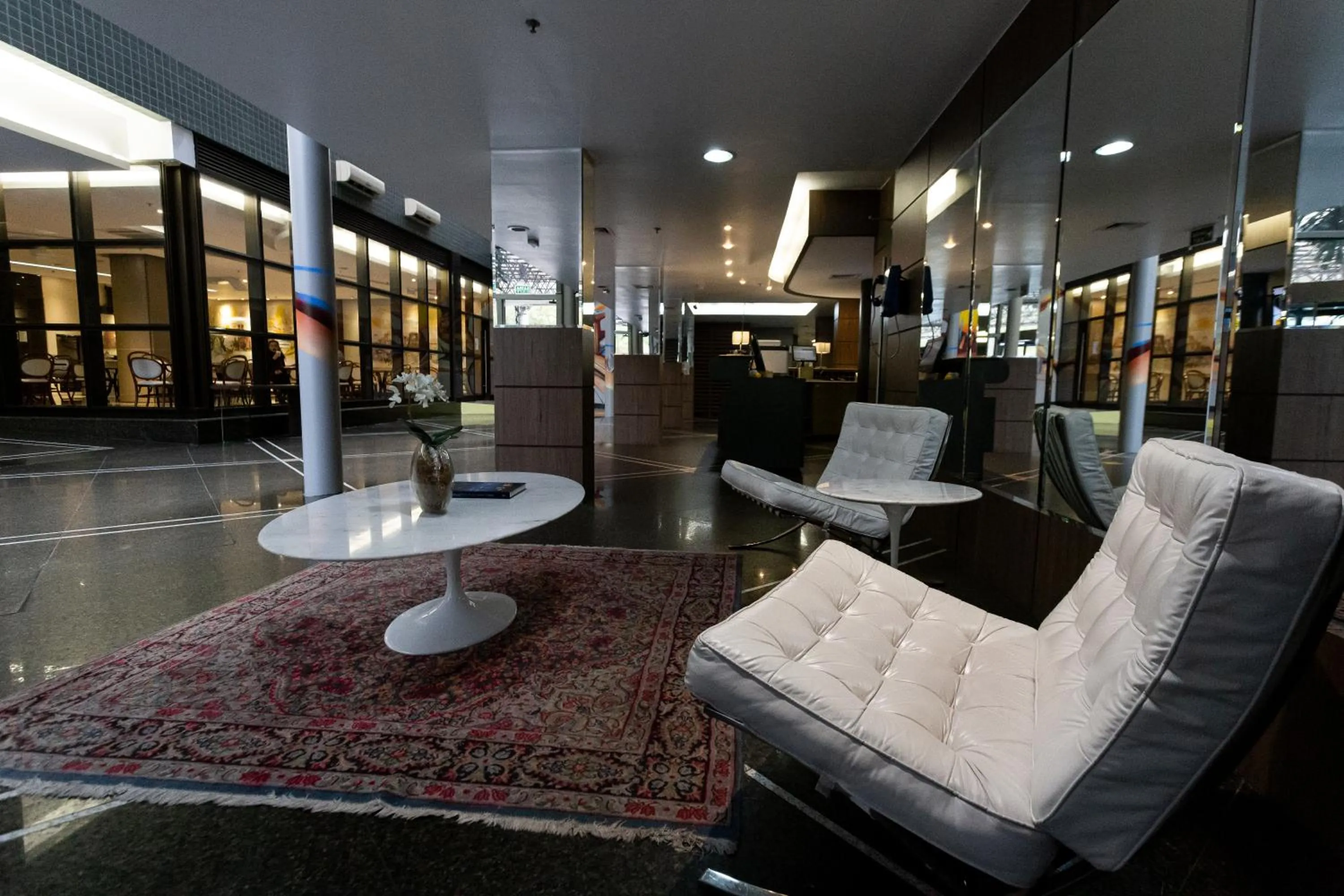 Lobby or reception in Master Porto Alegre Hotel - Av Carlos Gomes, Próximo ao Consulado Americano