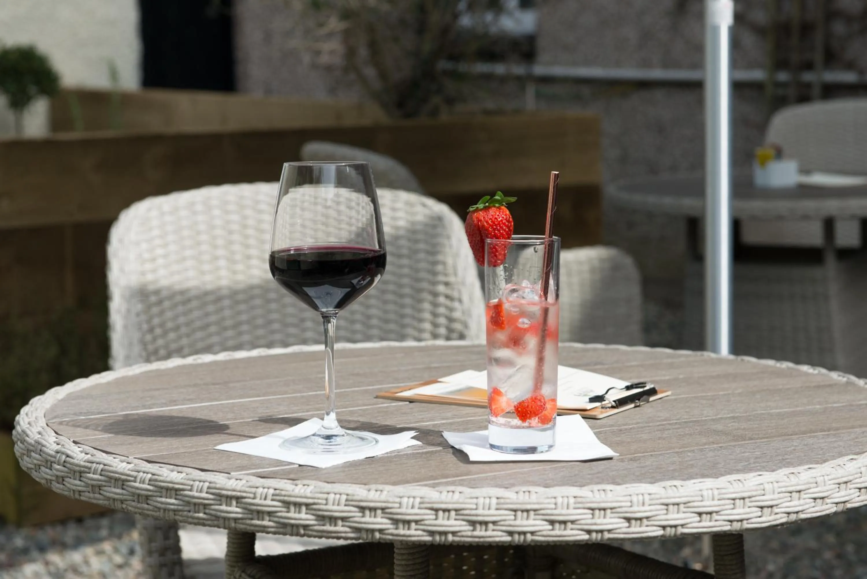 Alcoholic drinks in Tudor Lodge