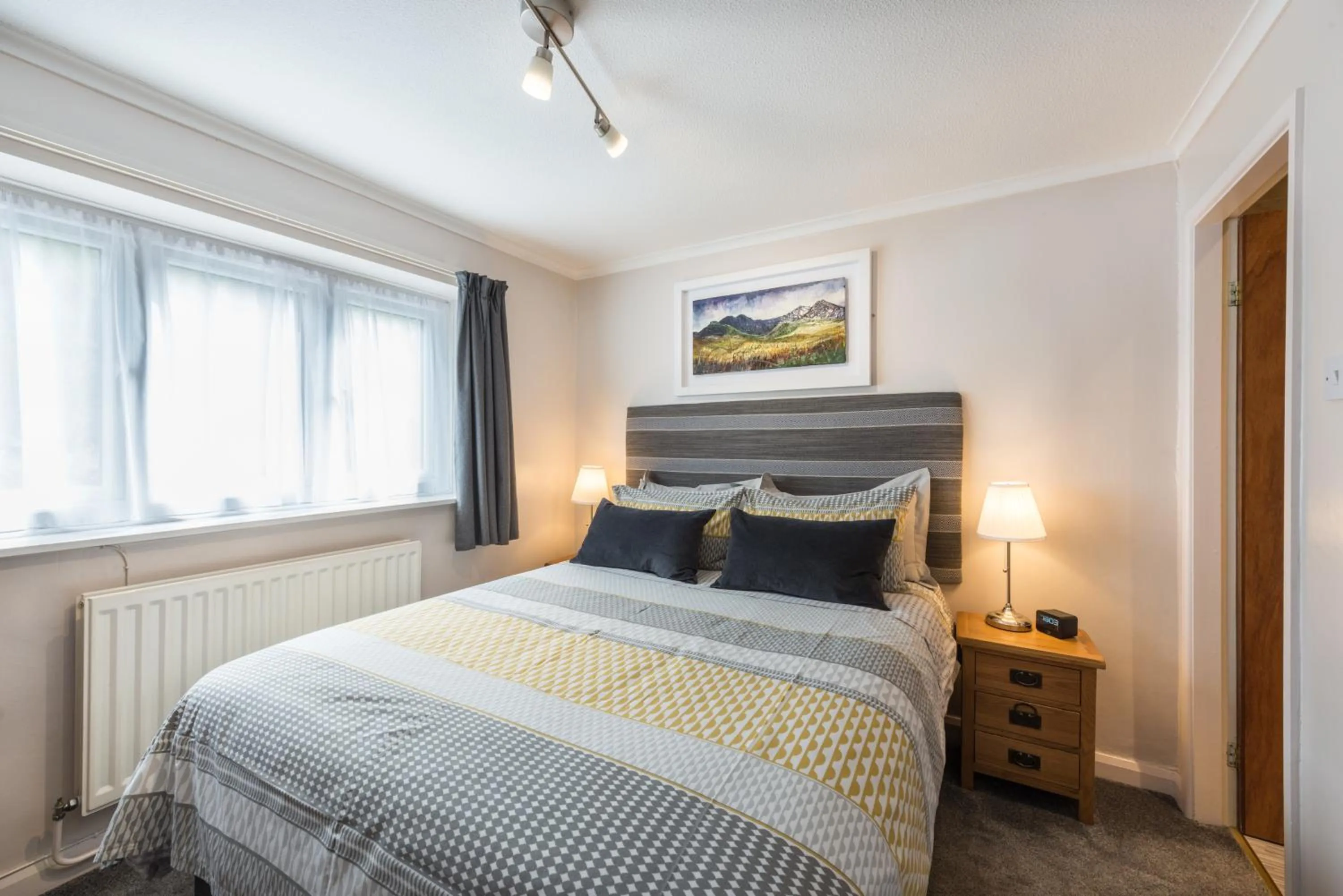 Bedroom, Bed in Tudor Lodge