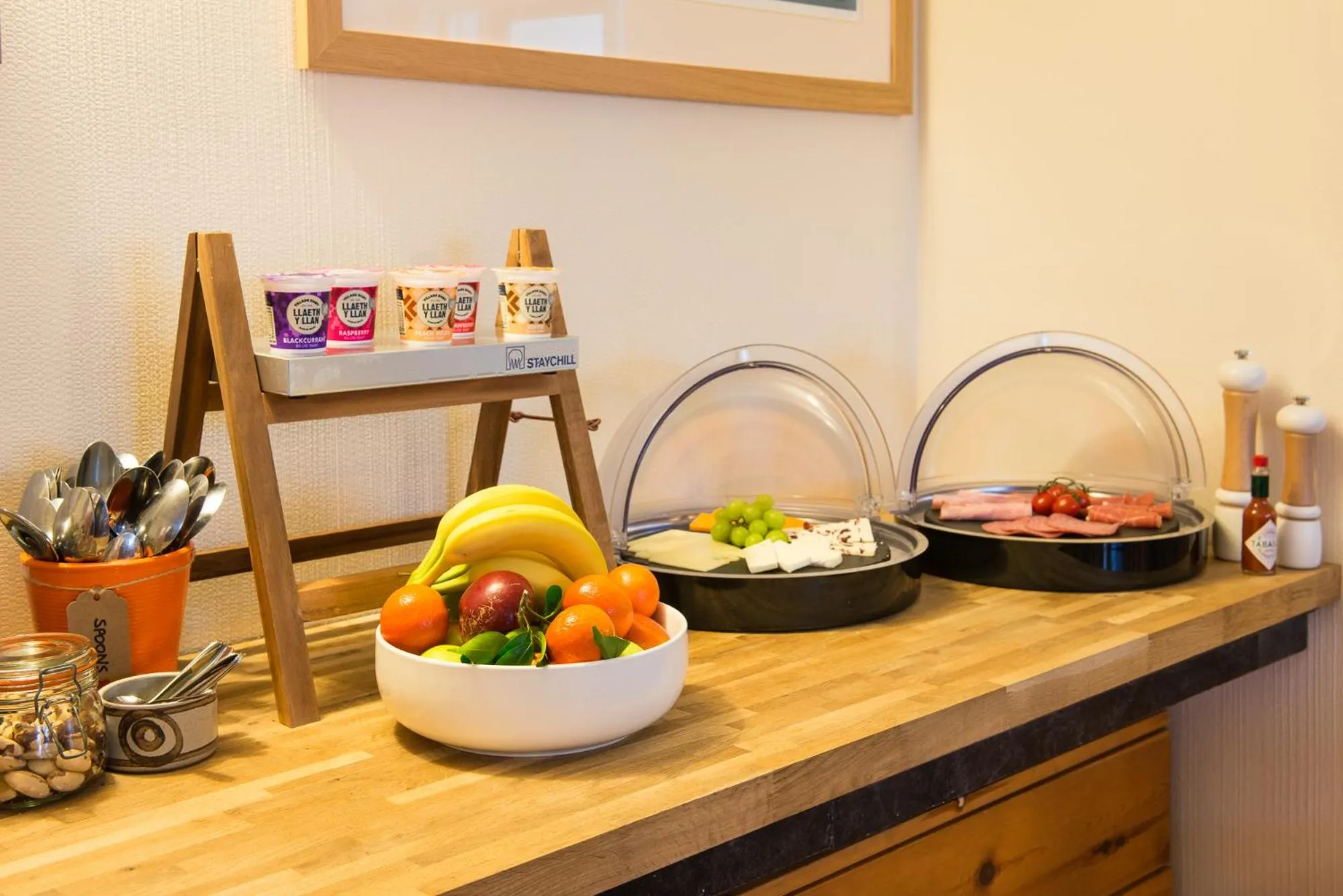 Buffet breakfast in Tudor Lodge