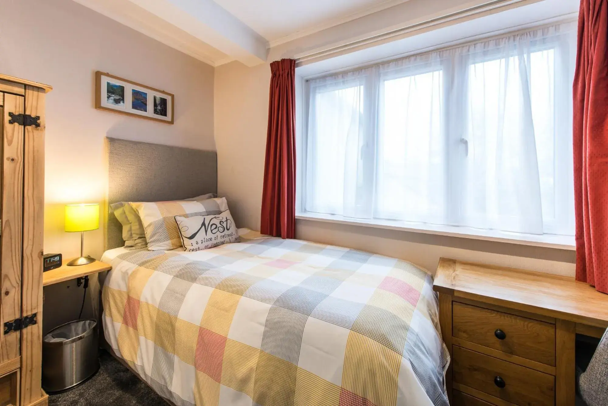 Single Room - single occupancy in Tudor Lodge Single Room - single occupancy in Tudor Lodge