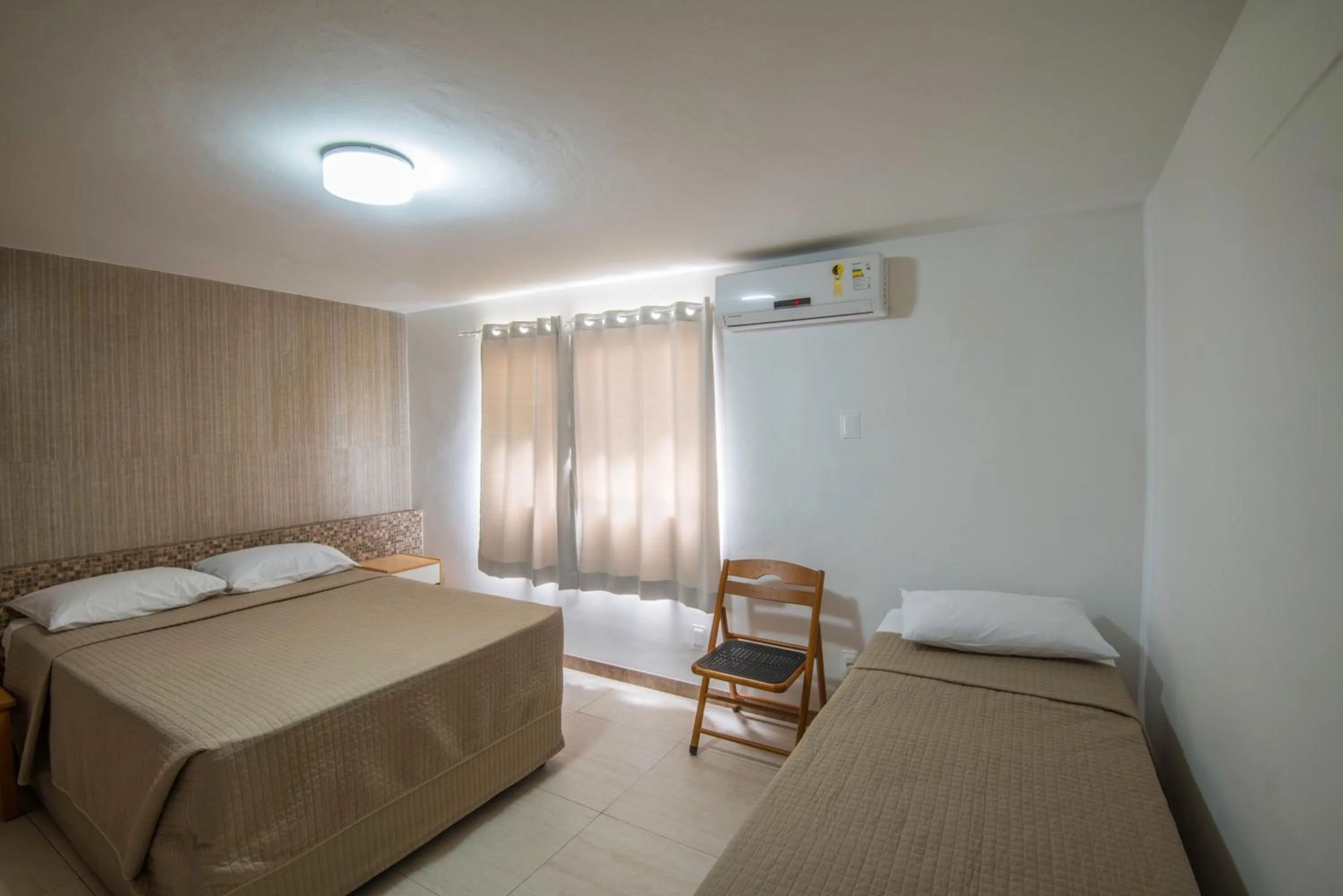 Photo of the whole room, Bed in Pousada Ilha da Saudade