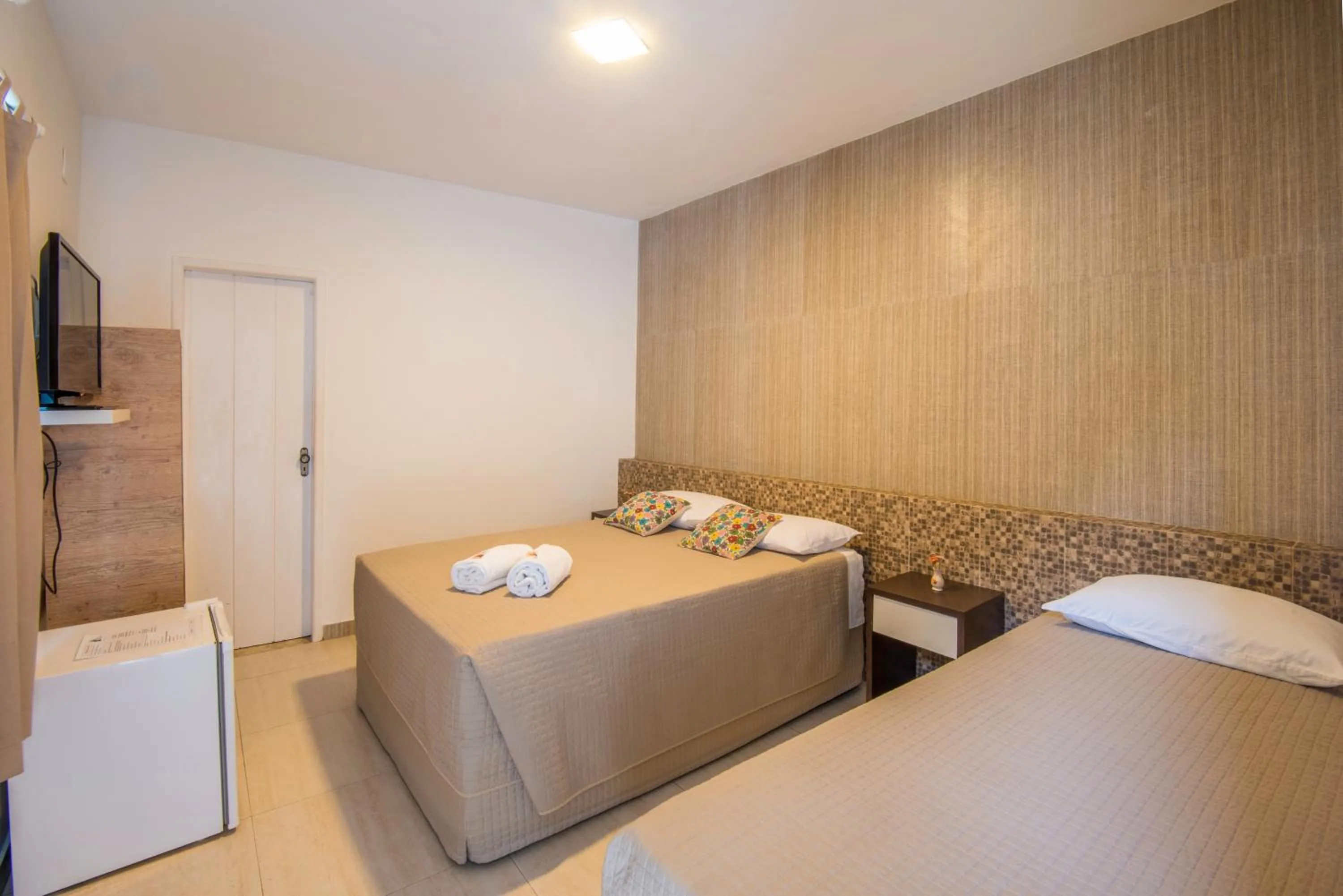 Photo of the whole room, Bed in Pousada Ilha da Saudade