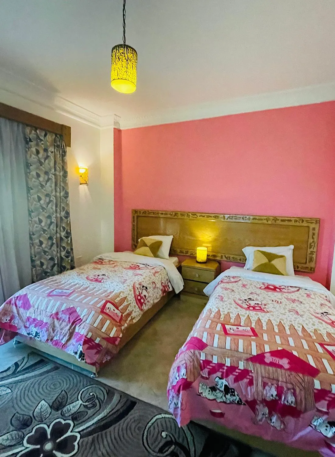 Bedroom, Bed in Jewel Howard Carter Hotel