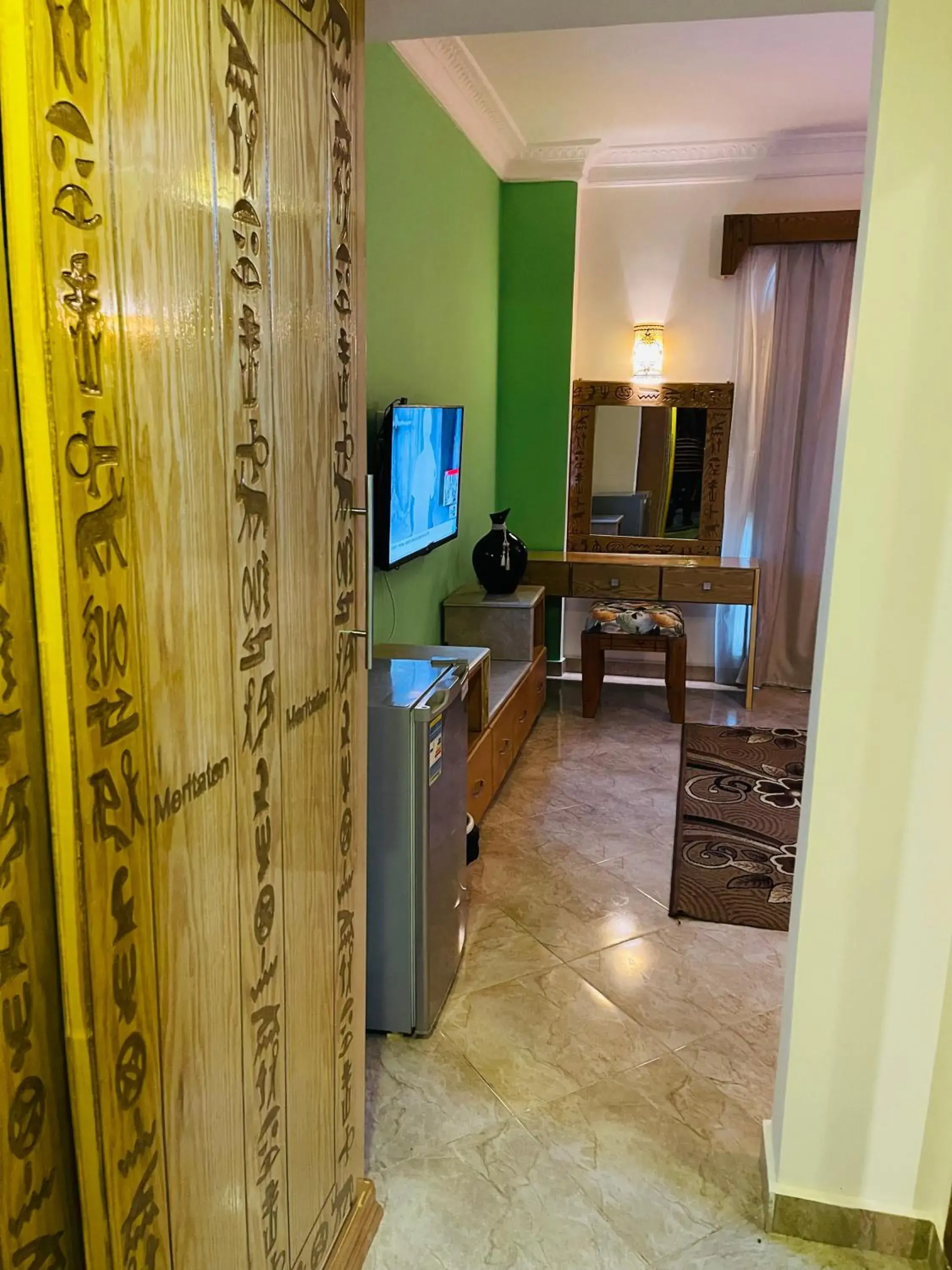 Deluxe Double or Twin Room with Pool View - single occupancy in Jewel Howard Carter Hotel Deluxe Double or Twin Room with Pool View - single occupancy in Jewel Howard Carter Hotel