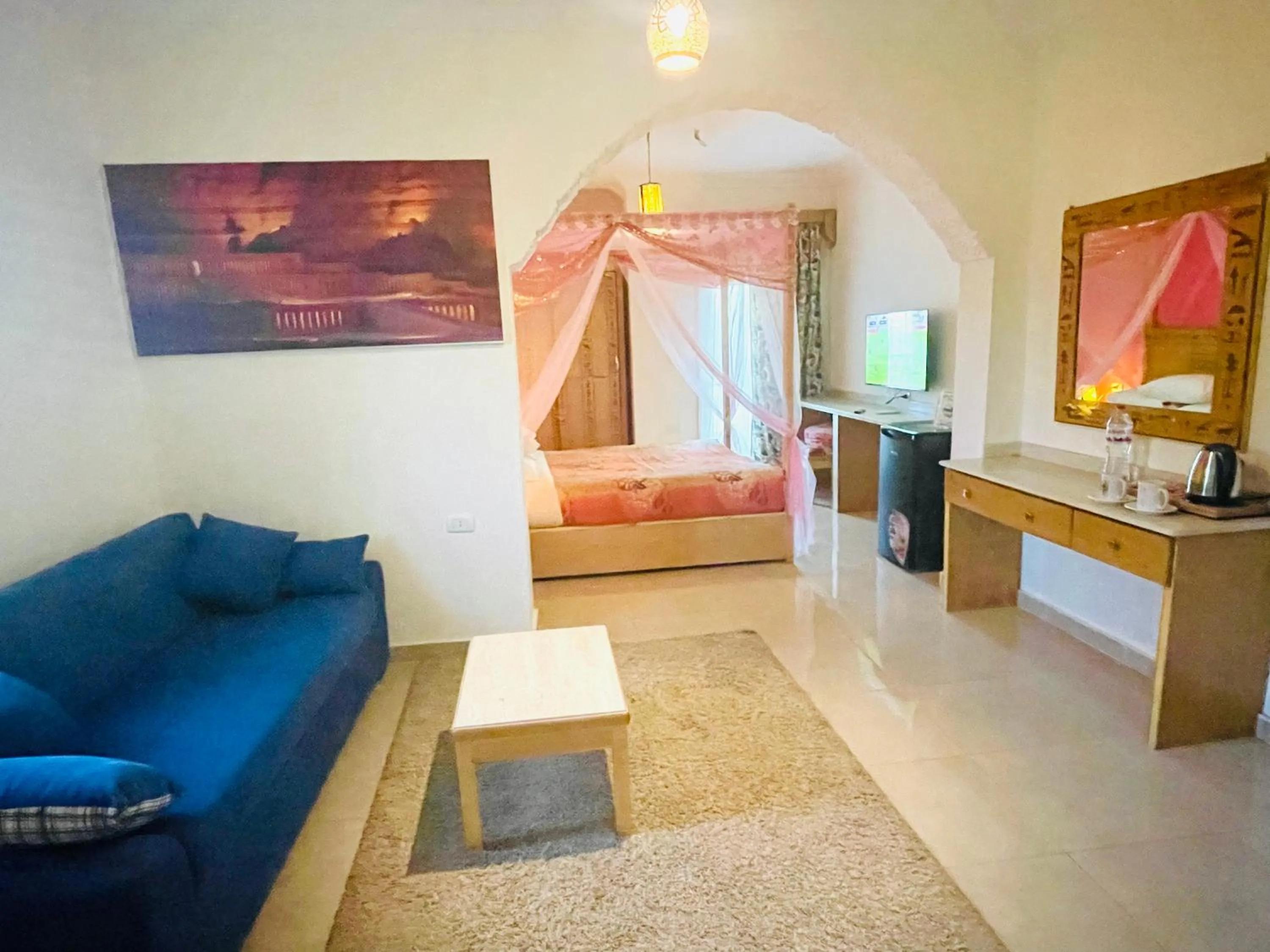 Bed in Jewel Howard Carter Hotel