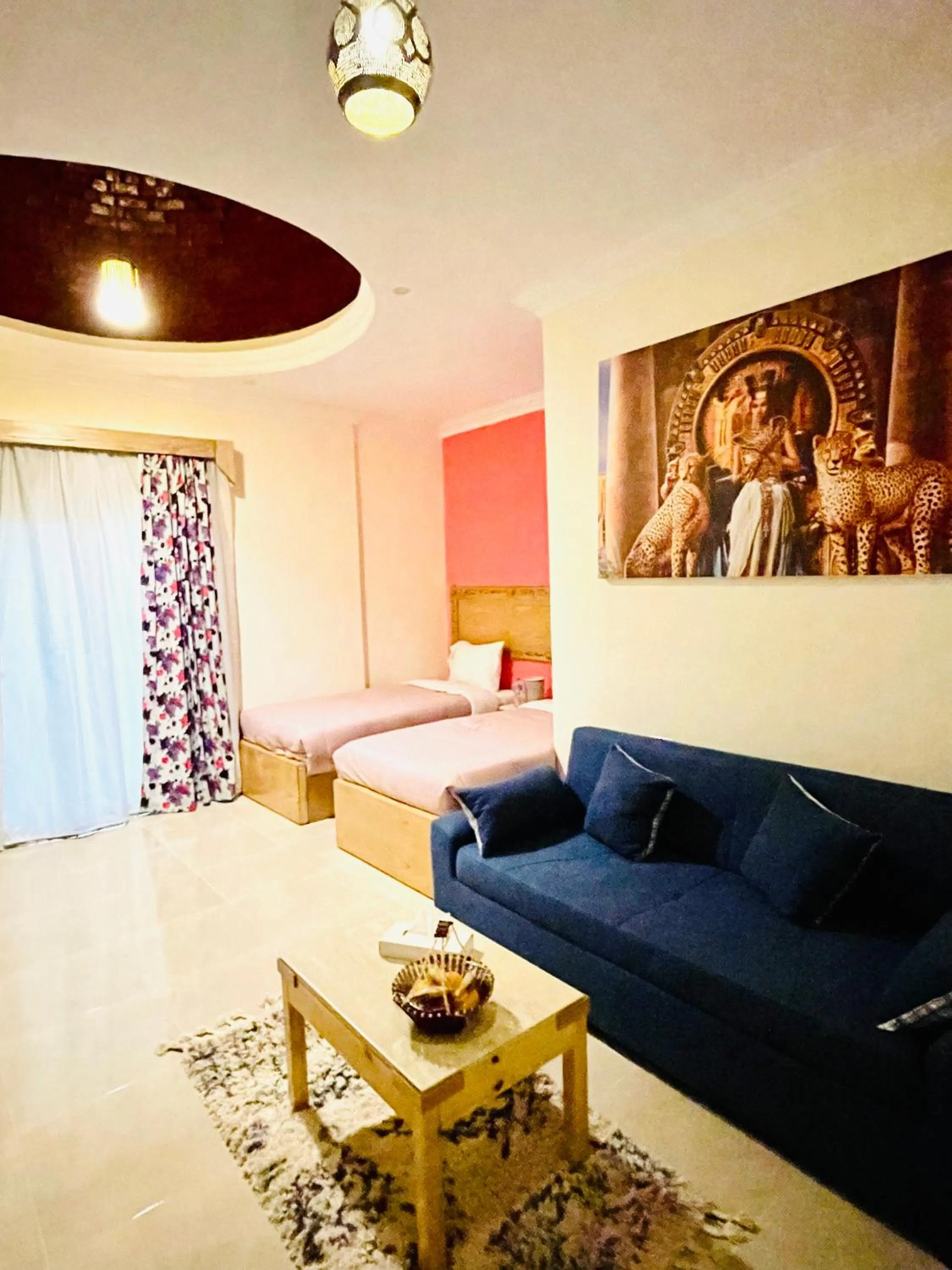 Bed in Jewel Howard Carter Hotel