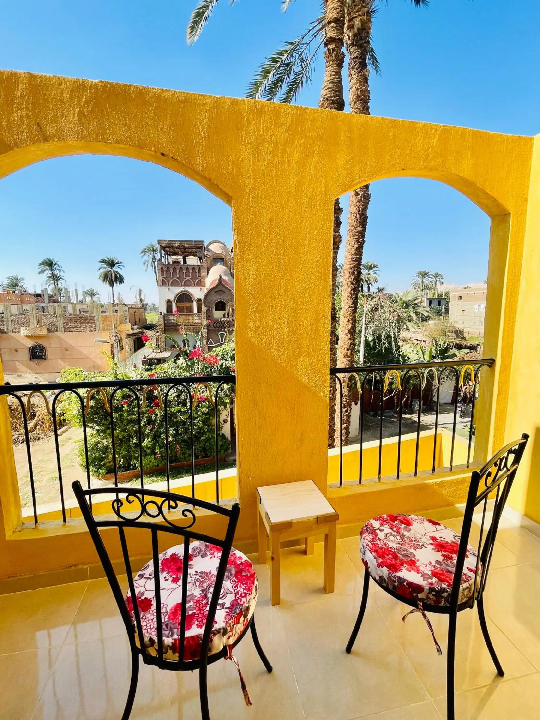 Patio in Jewel Howard Carter Hotel