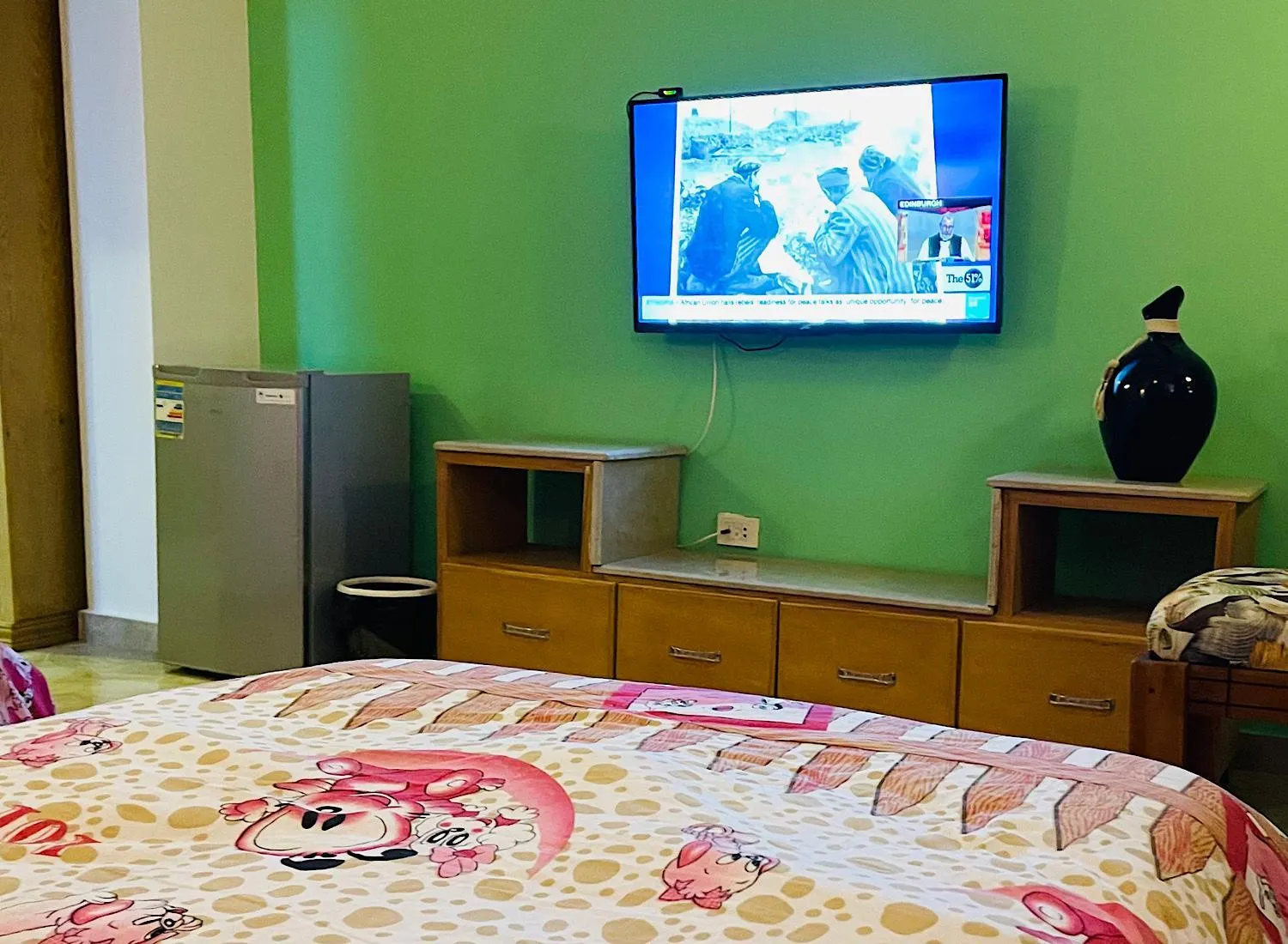 TV and multimedia, Bed in Jewel Howard Carter Hotel