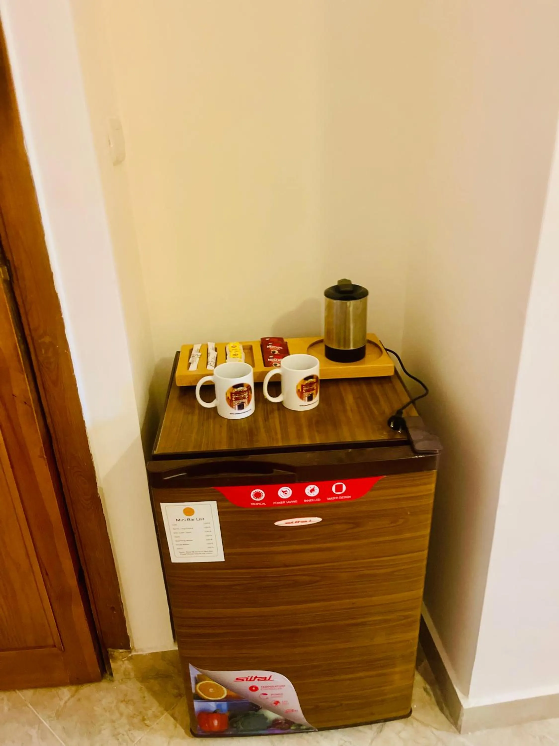 Coffee/tea facilities in Jewel Howard Carter Hotel