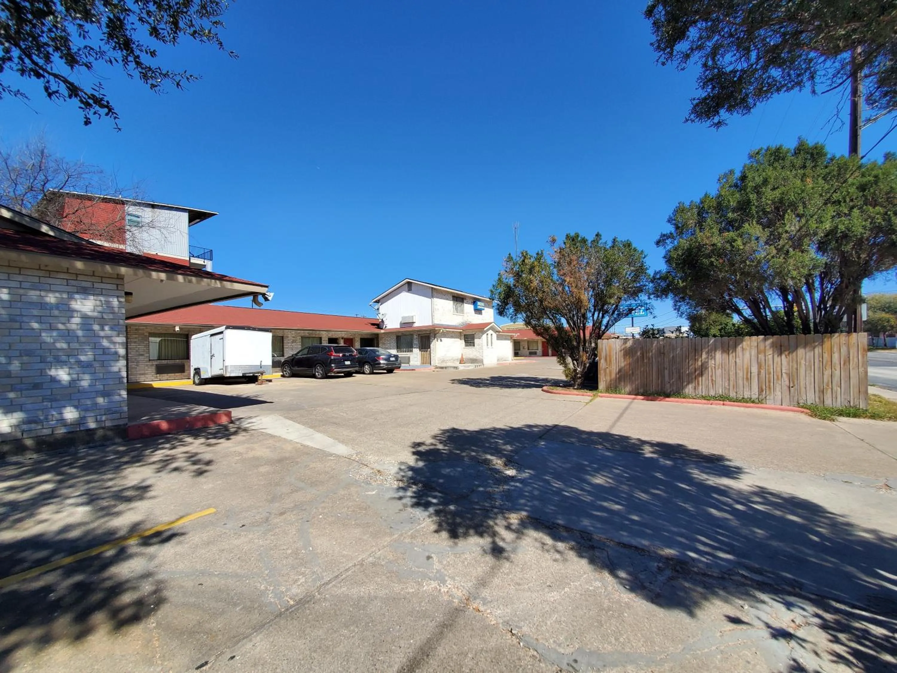 Property building in River Inn Motel