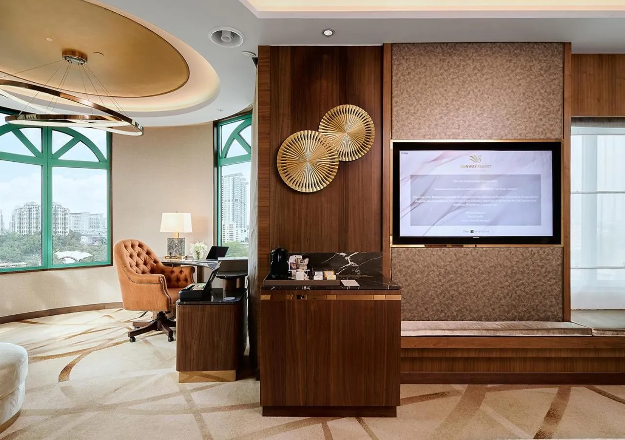 TV and multimedia in Sunway Resort Hotel