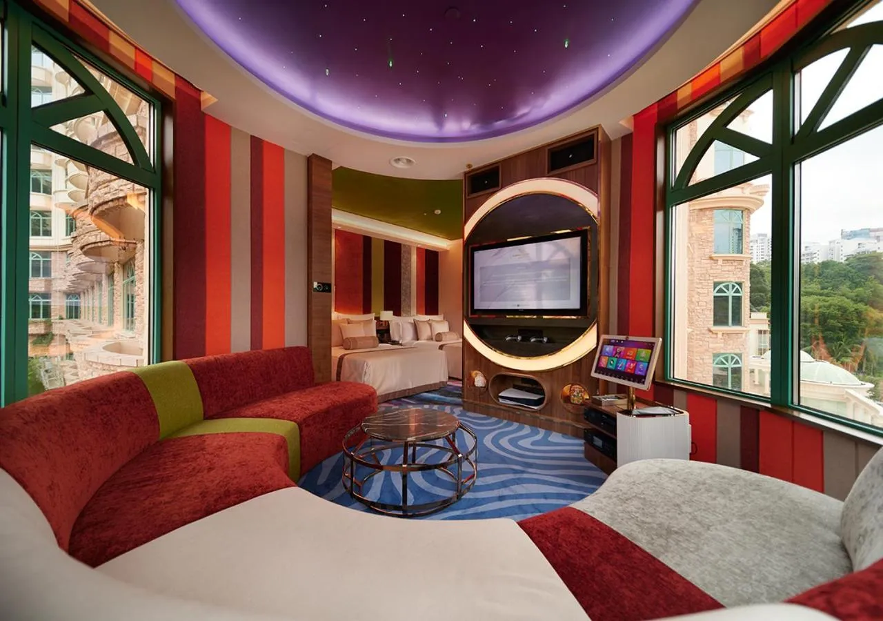 TV and multimedia in Sunway Resort Hotel