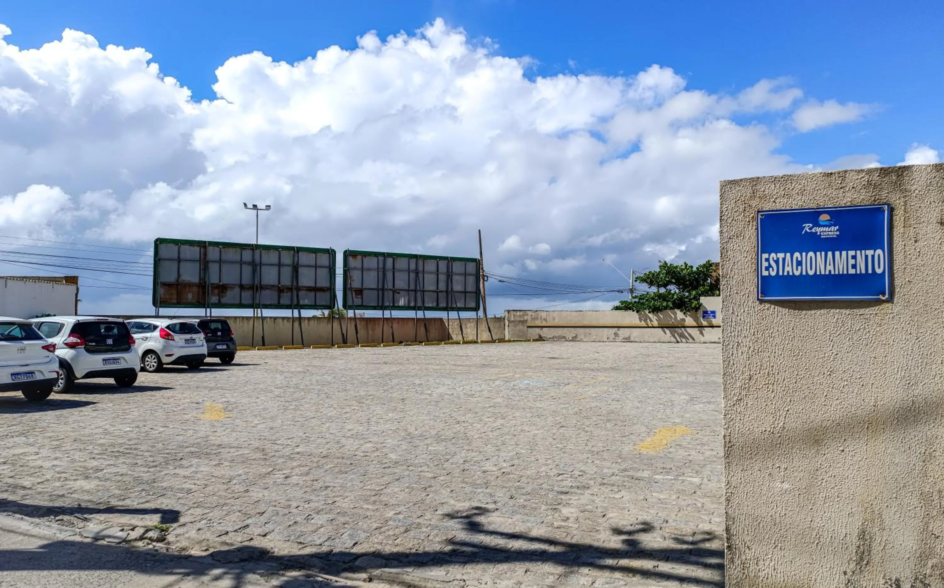 Parking in Reymar Hotel Maceió