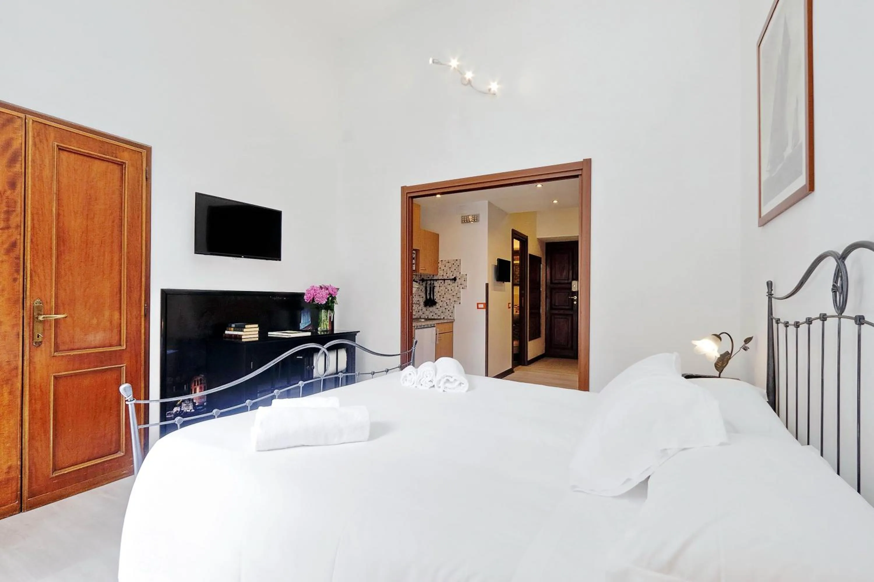 Bedroom, Bed in 4BNB - Cavour Square Apartment