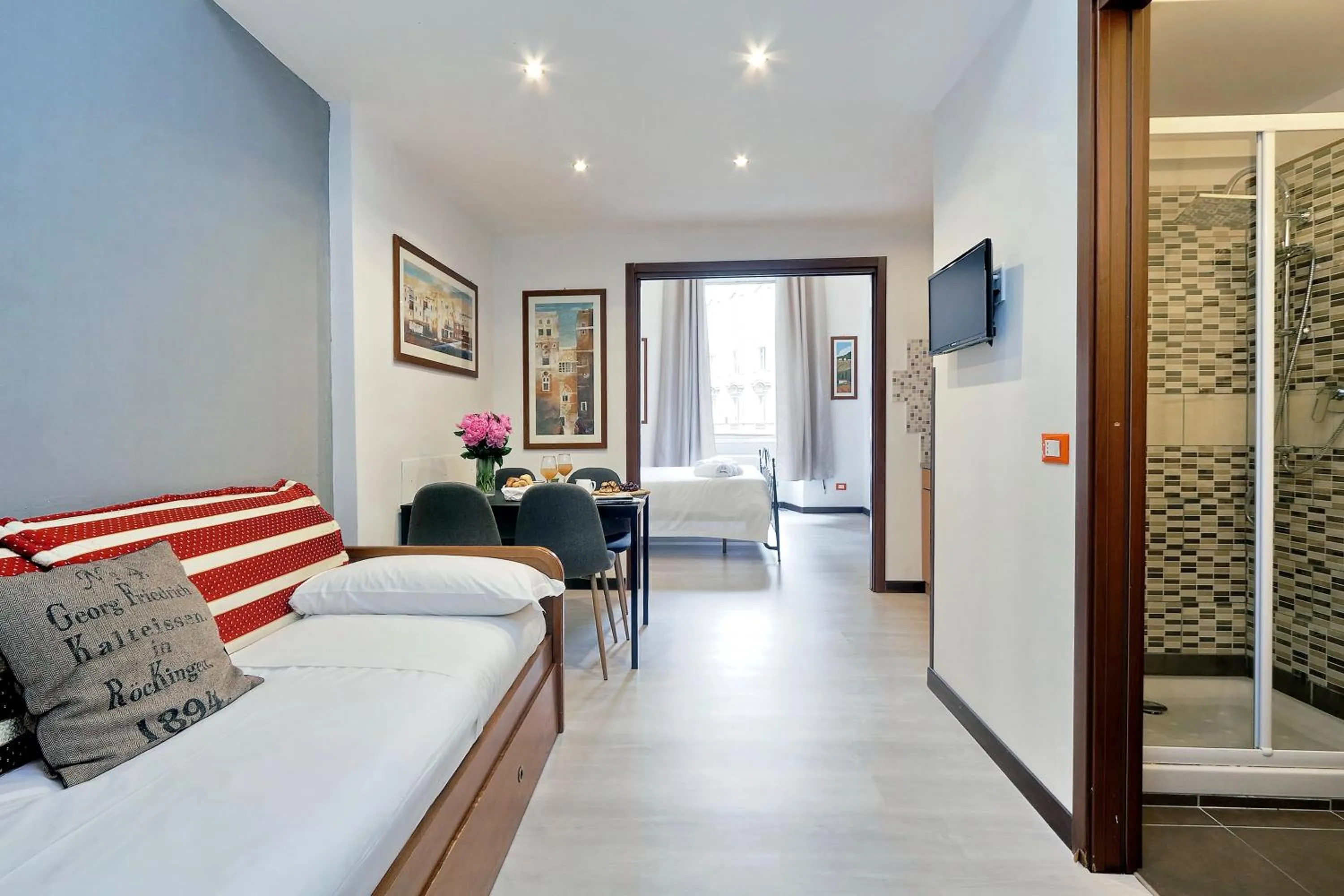 Living room, Bed in 4BNB - Cavour Square Apartment